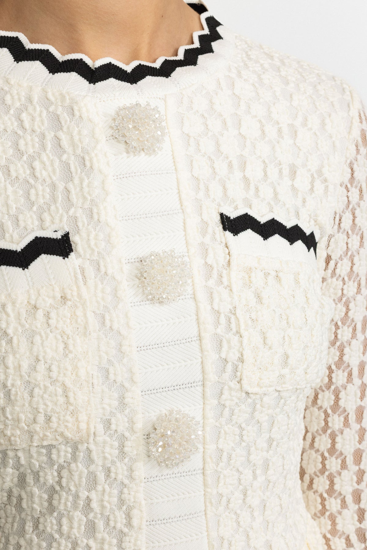 Robe midi en maille crochet à basque avec finitions croquet - blanc cassé 