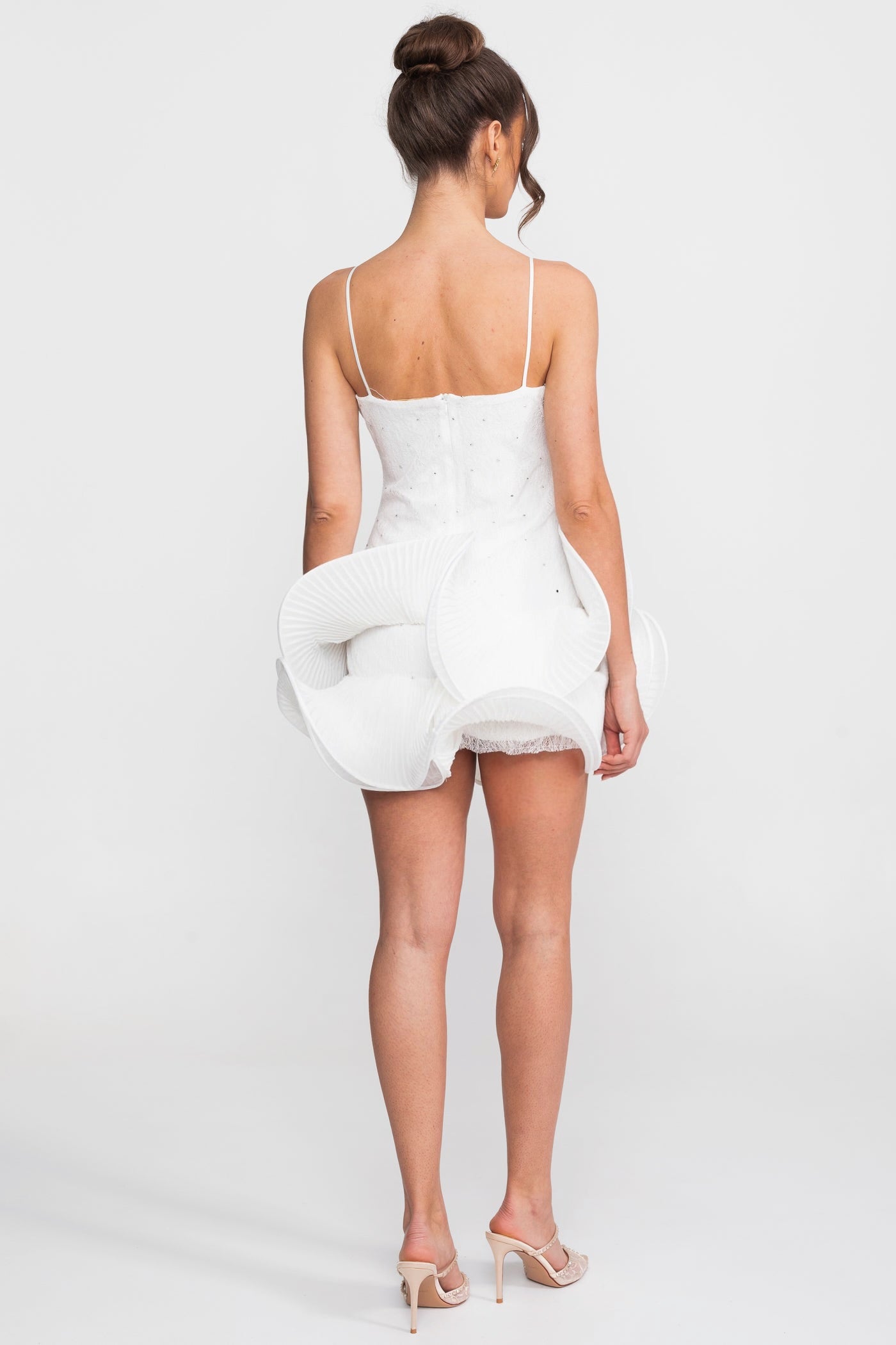 Robe mini babydoll avec ornements scintillants et jupe peplum à volants - Blanc 