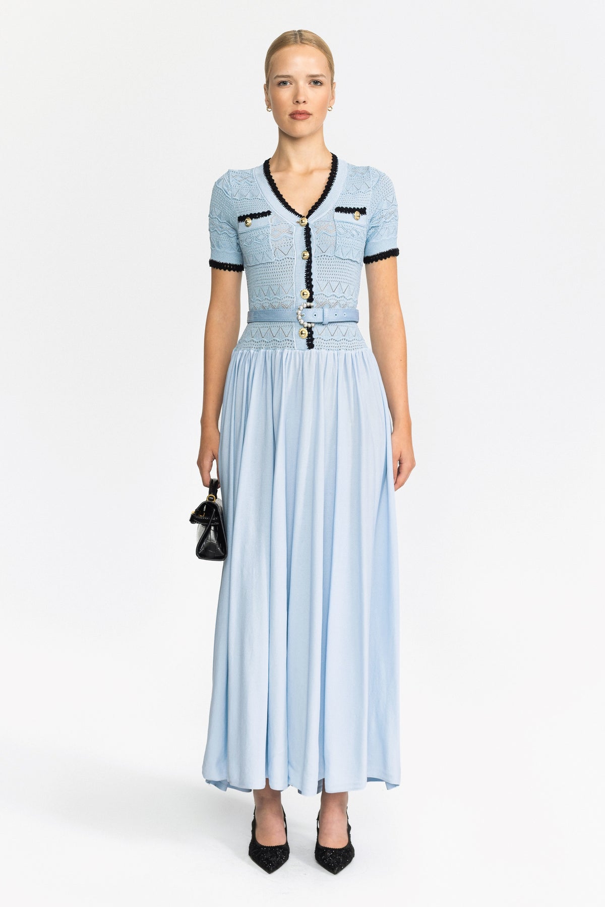 Robe longue ceinturée à corsage en maille pointelle - bleu clair 