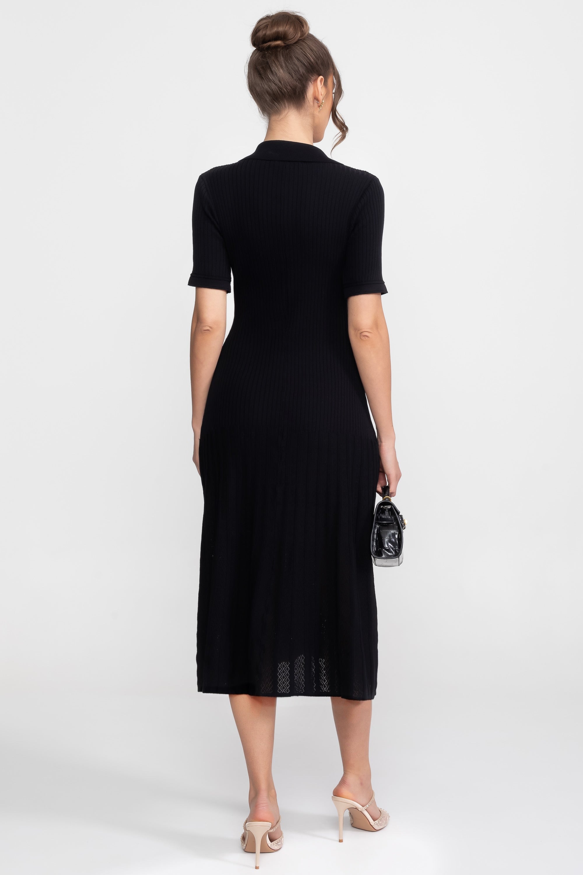 Robe midi en maille côtelée avec col Peter Pan et jupe plissée - Noir 