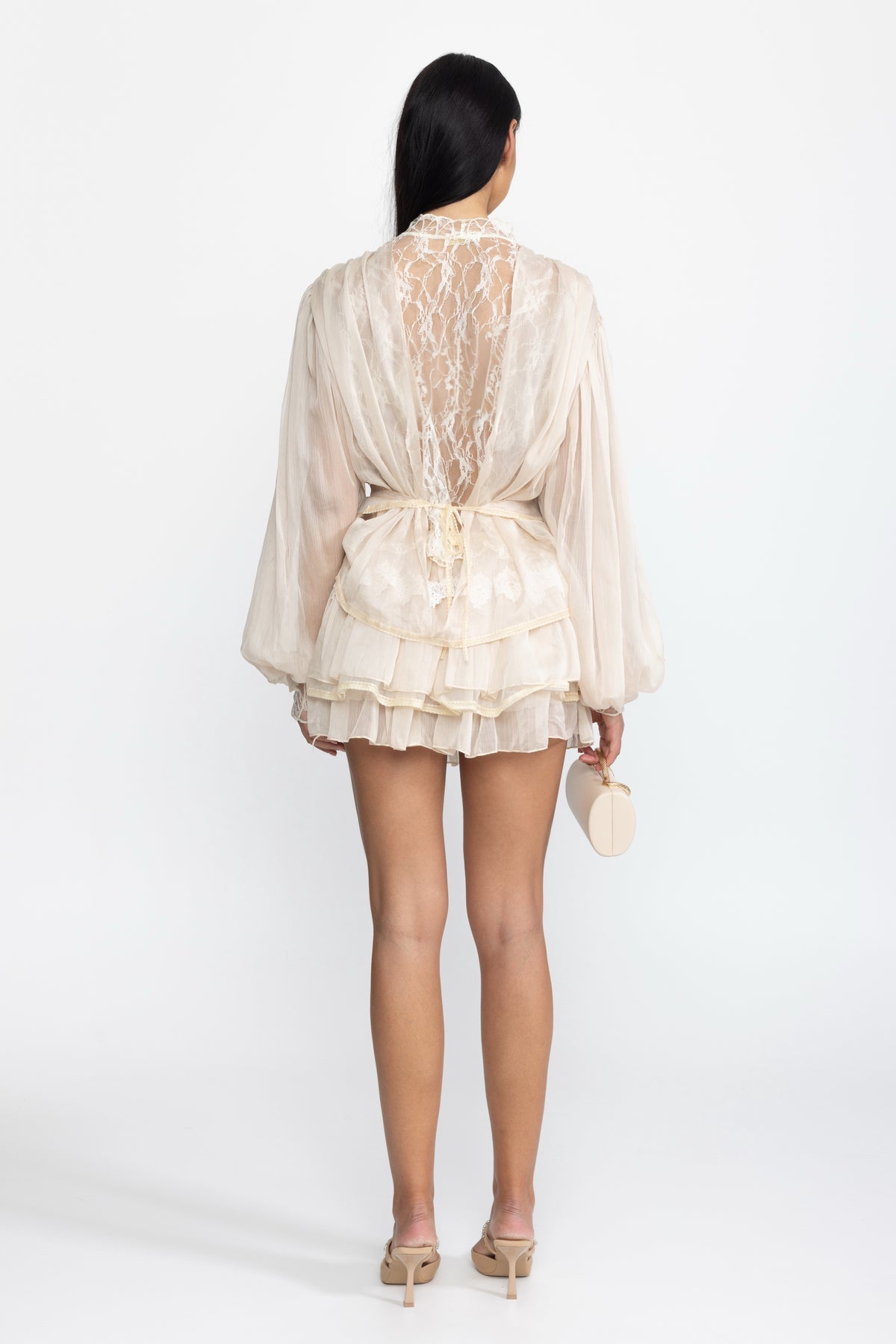 Ensemble coordonné blouse portefeuille en mousseline à empiècement en dentelle et mini-jupe à volants - Beige 