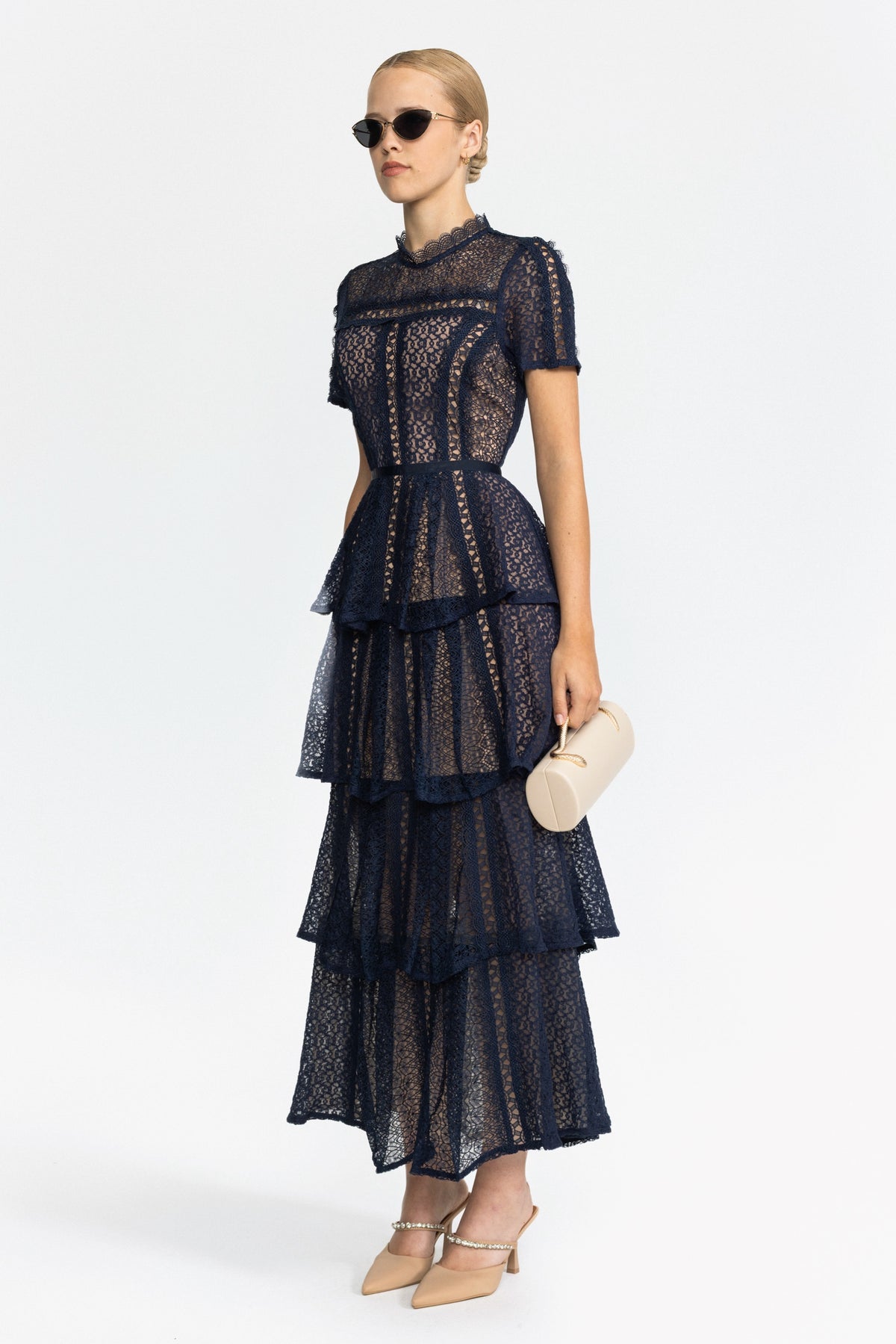 Robe midi à volants en dentelle à empiècements - bleu marine 