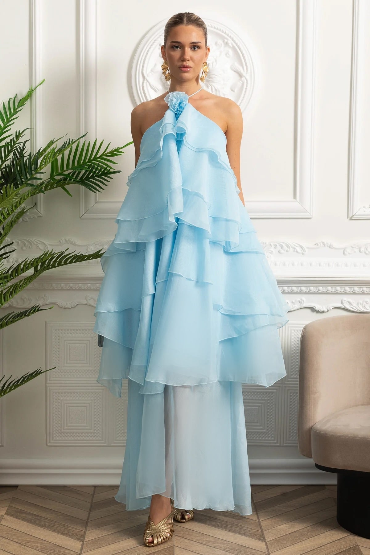 Robe longue à volants à étages avec dos nu - Bleu ciel 
