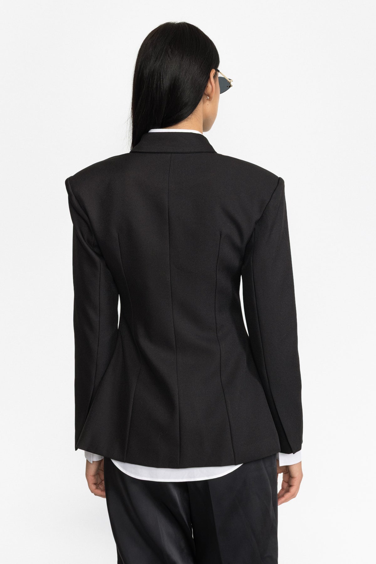 Sculpted Pointed-Collar Hook-Front Blazer - Black