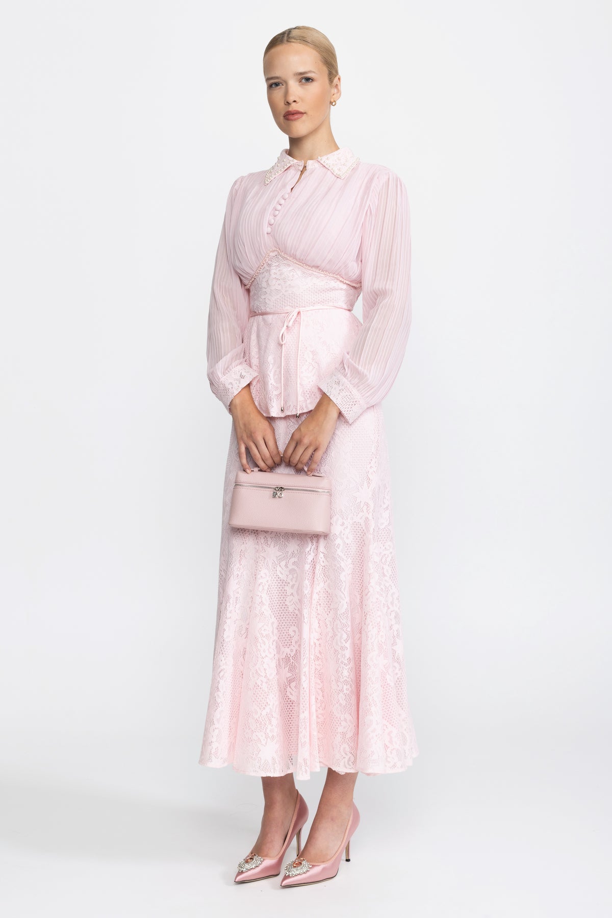 Ensemble coordonné blouse en chiffon plissé et jupe sirène en dentelle - rose 