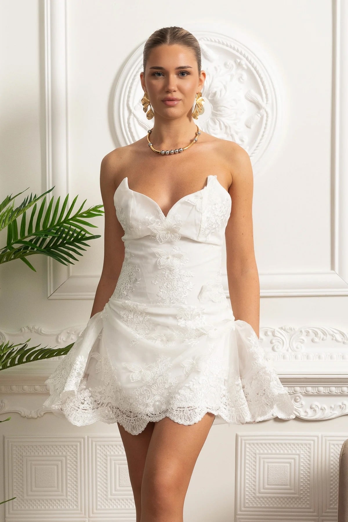 Robe courte à décolleté cœur festonné en tulle brodé - Blanc 