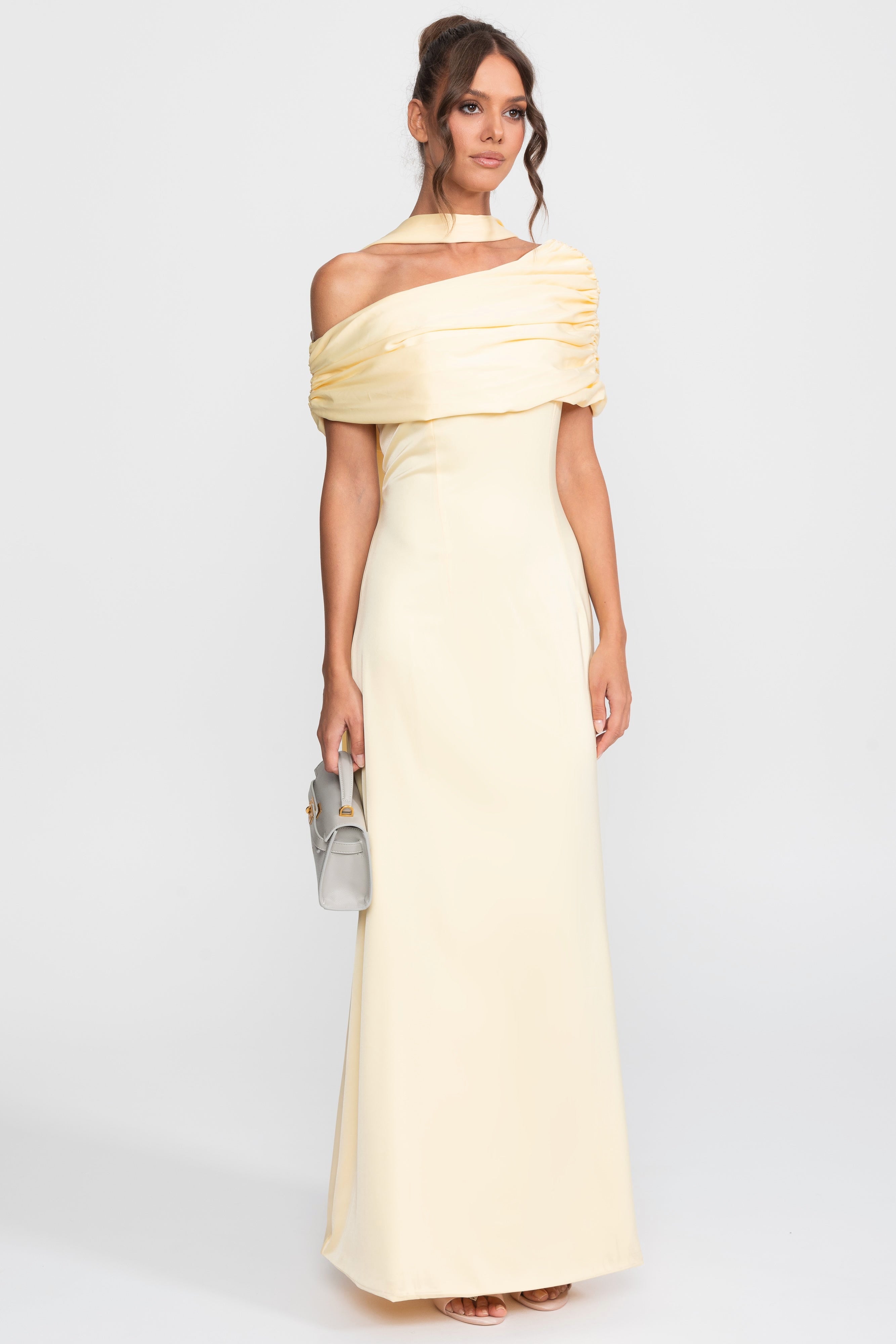 Robe en satin drapée à une épaule avec effet portefeuille froncé - Jaune 