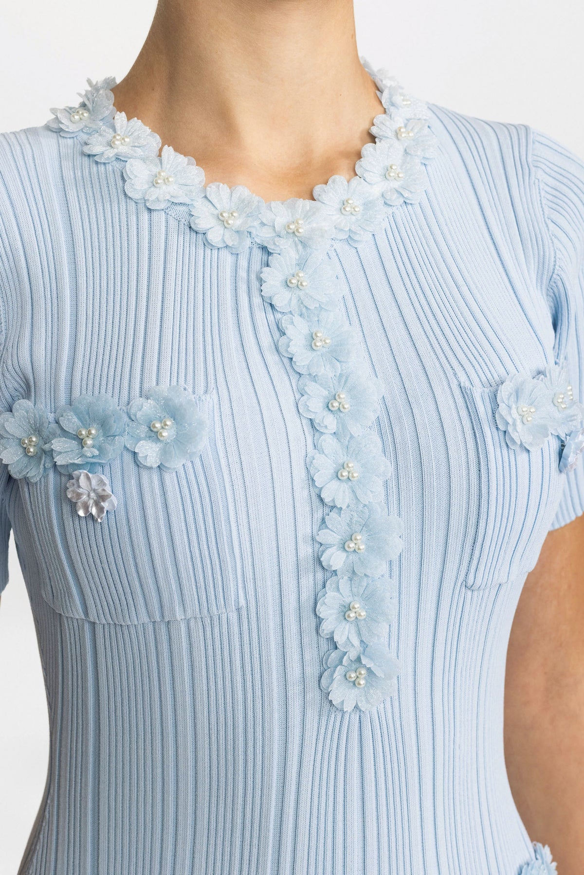 Robe midi en maille côtelée à appliqué fleur - Bleu clair 