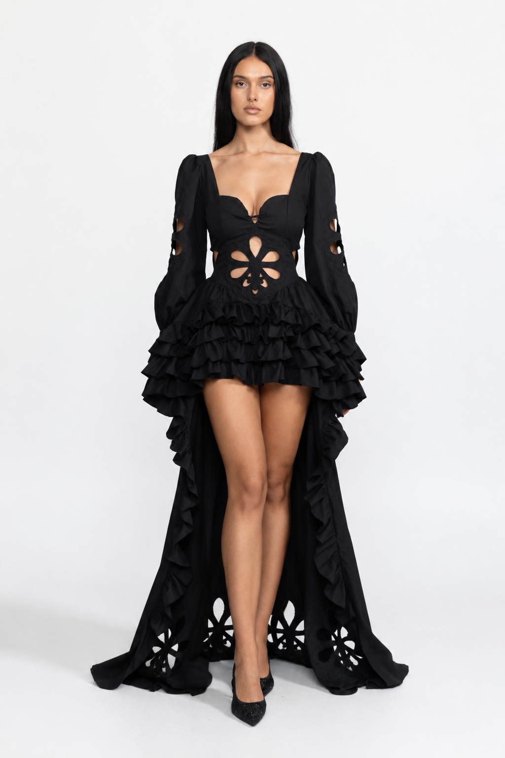 Robe asymétrique à volants, manches bouffantes et découpes brodées - Noir 