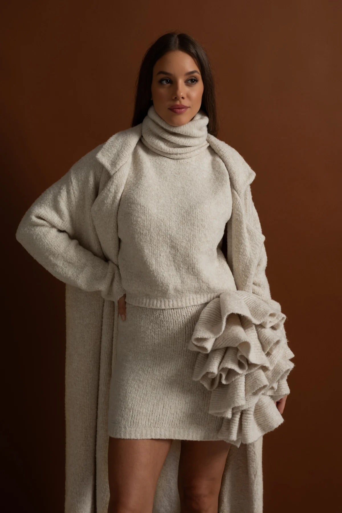 Ensemble tricoté trois pièces avec détails volumineux sculpturaux - Beige 