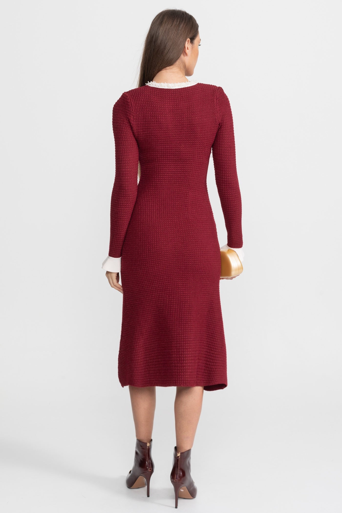 Robe Midi Texturée avec Bordure Brodée Contrastée – Burgundy 