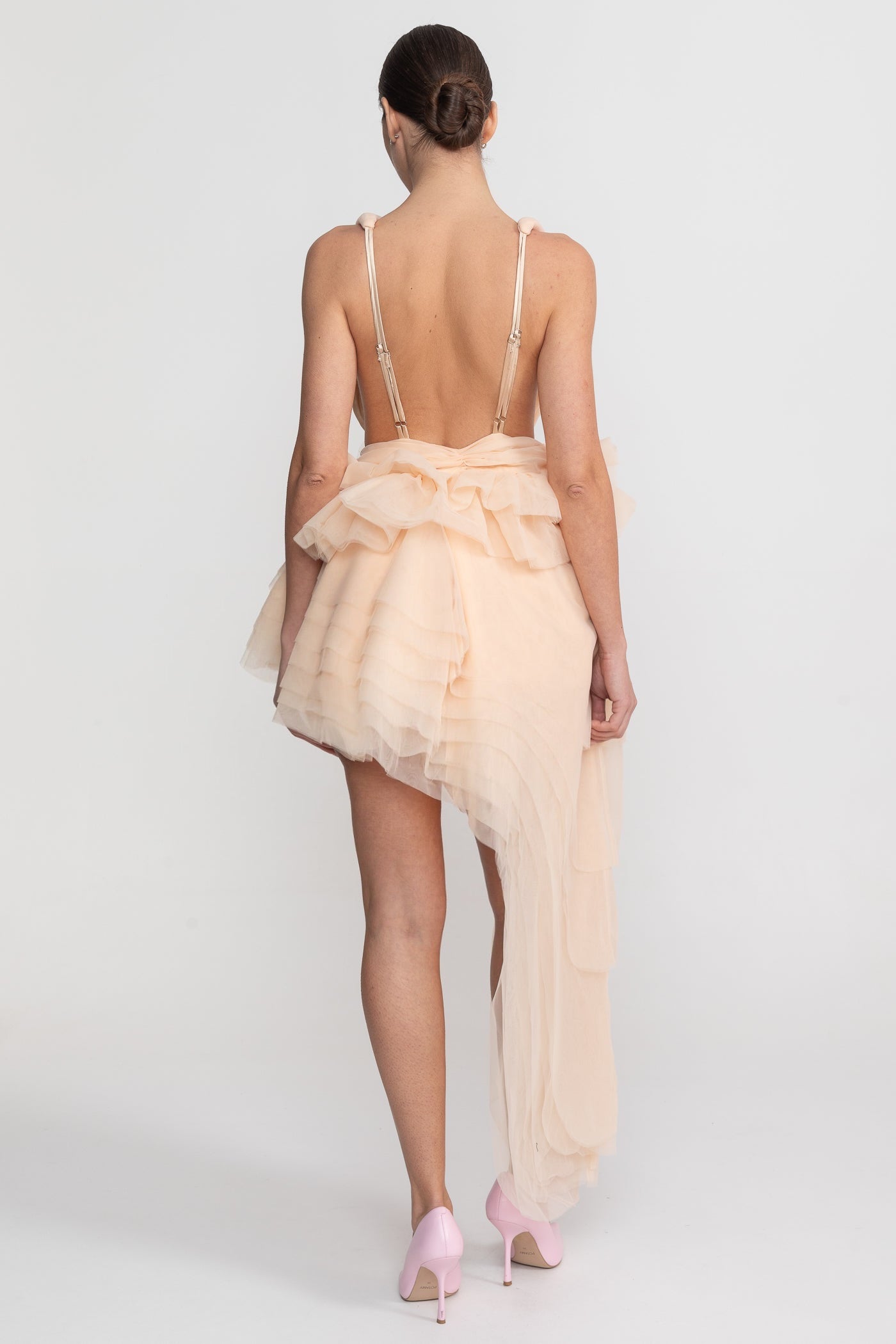 Robe Mini Sans Manches Décolletée Avec Traîne Asymétrique en Tulle - Champagne 