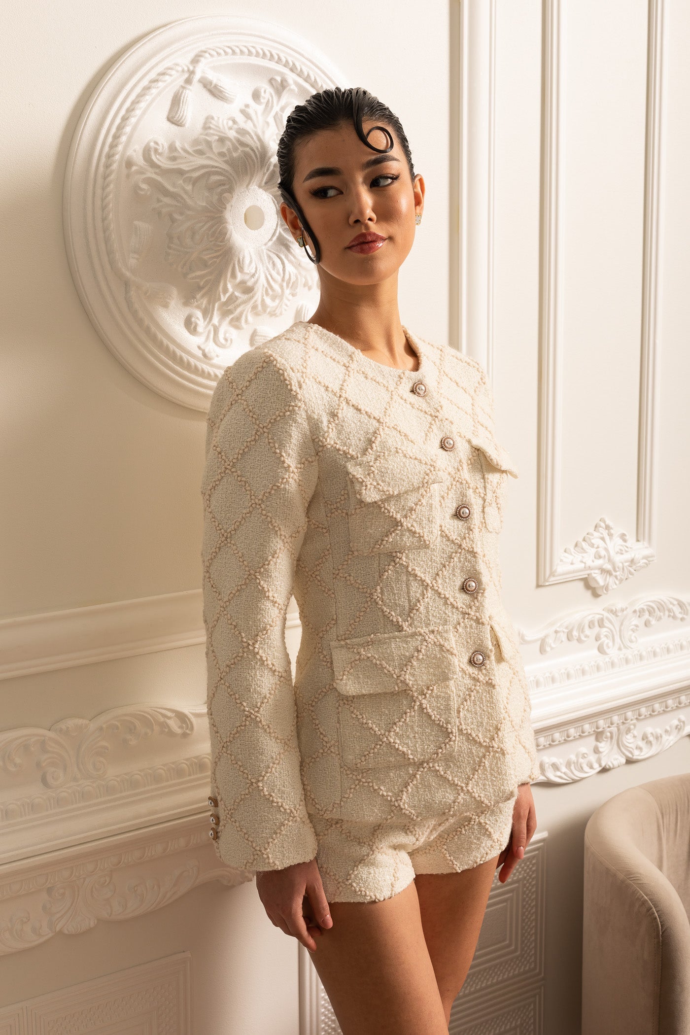 Textured Jacket With Gold Buttons And Matching Shorts - Ivoire