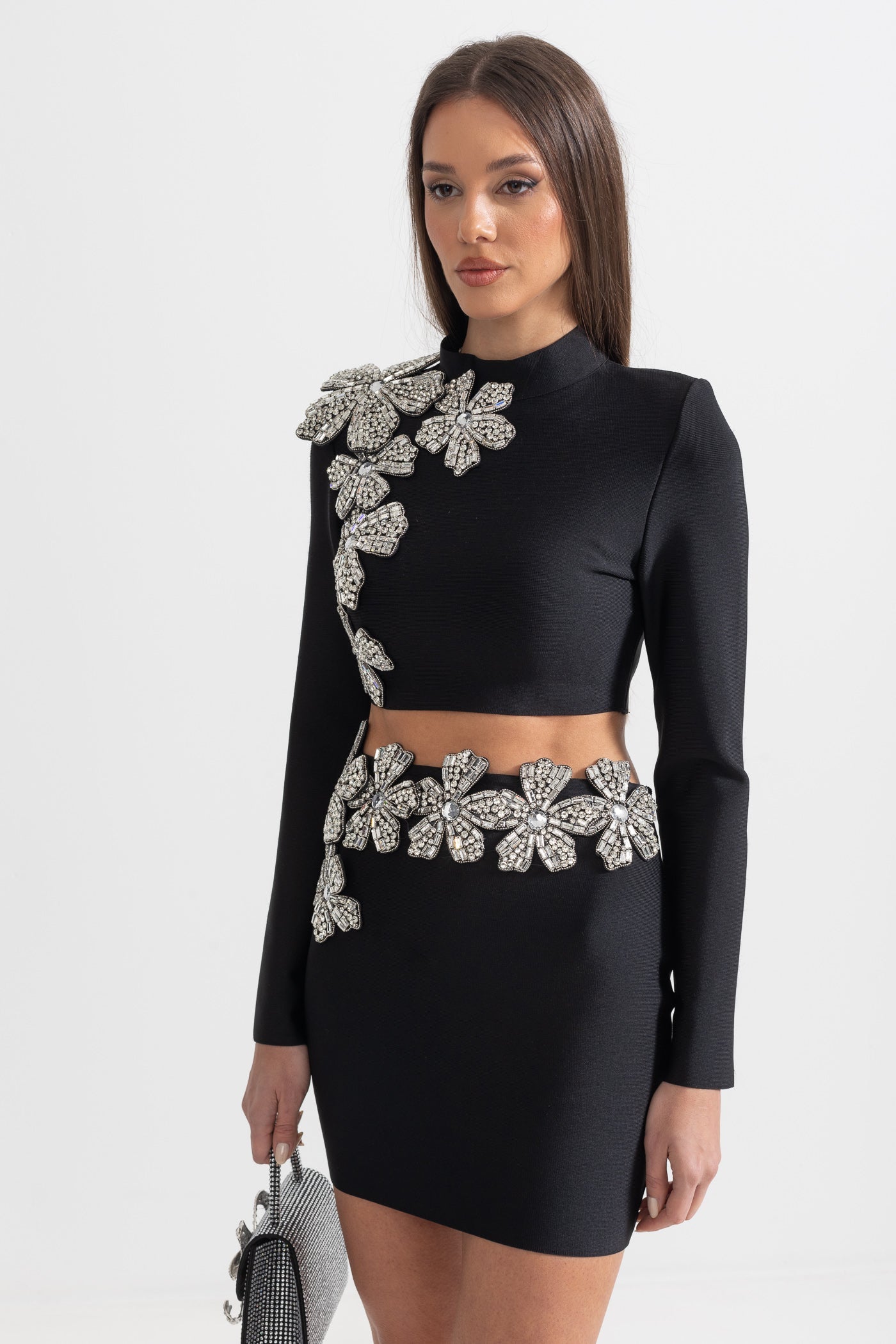 Ensemble 2 pièces avec accent de fleur en diamant, composé d'un haut à manches longues et d'une mini-jupe - Noir 