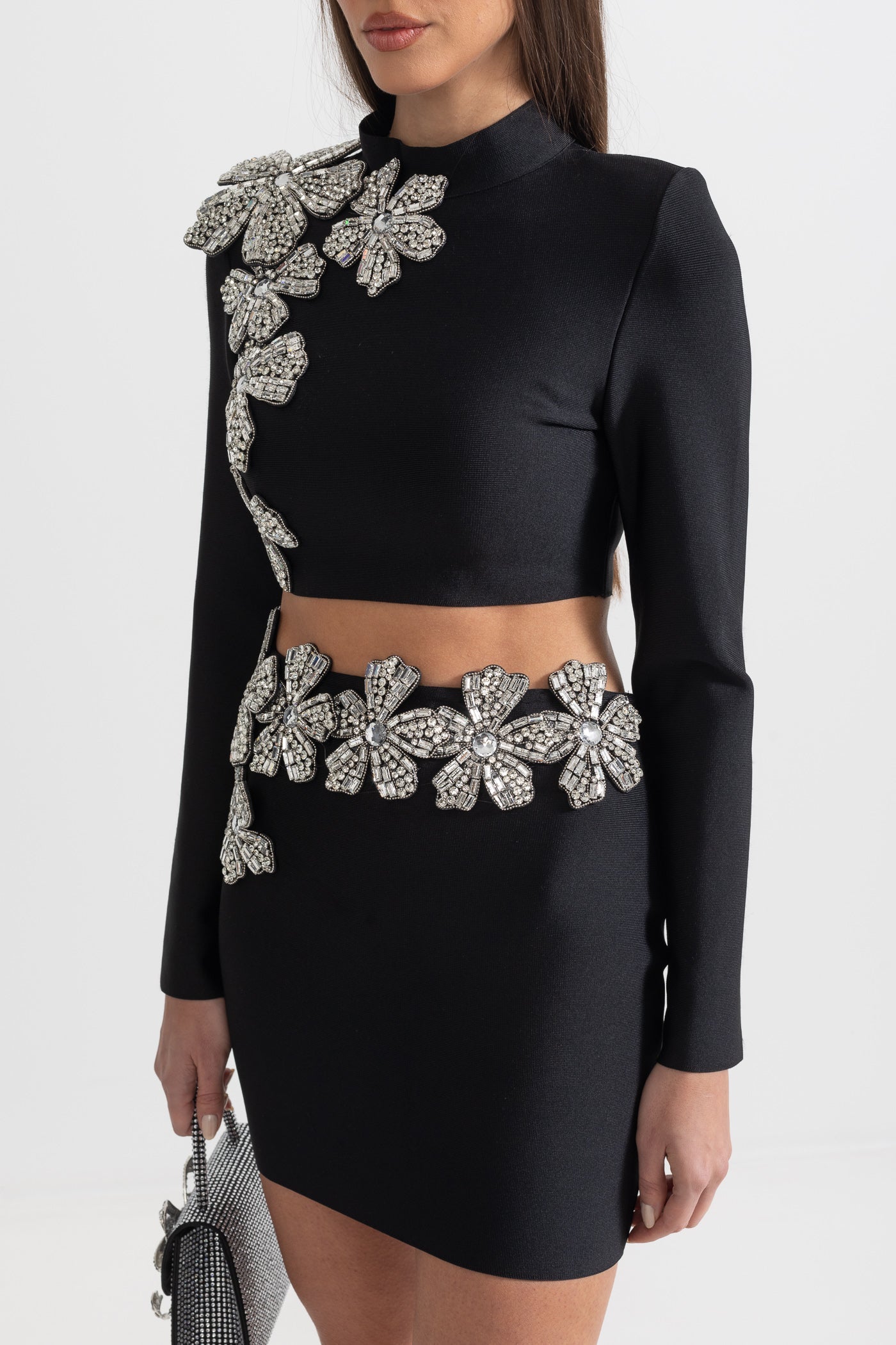 Ensemble 2 pièces avec accent de fleur en diamant, composé d'un haut à manches longues et d'une mini-jupe - Noir 