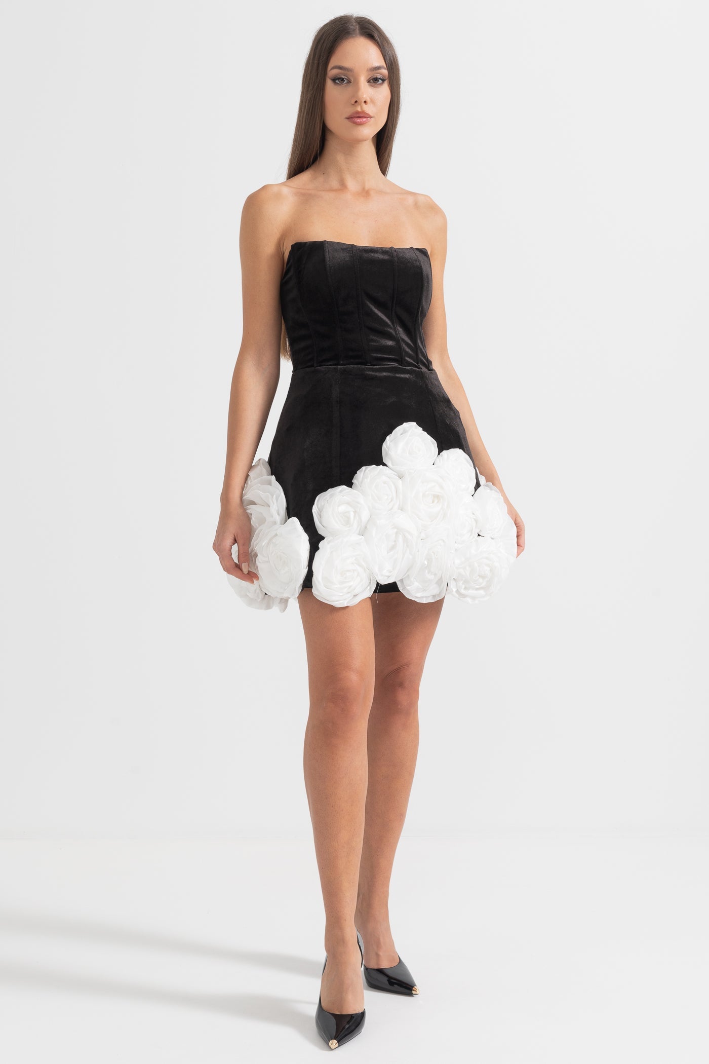 Robe Mini Élégante Ornée de Roses Blanches - Noir 