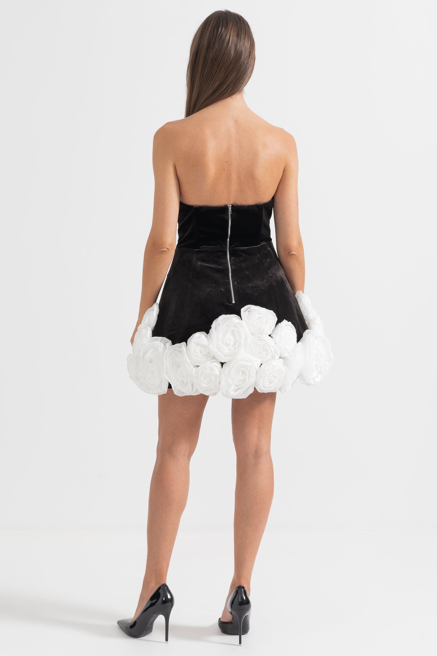 Robe Mini Élégante Ornée de Roses Blanches - Noir 