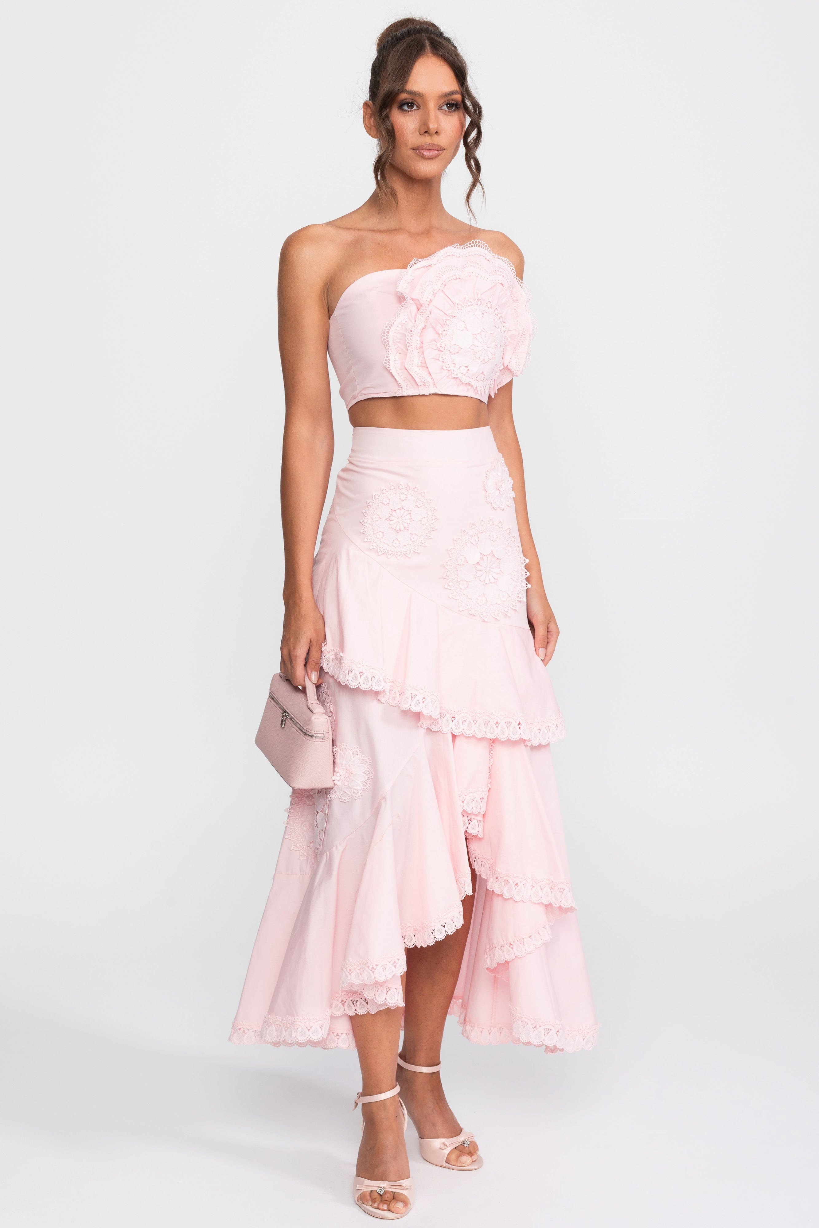 Ensemble deux pièces en crochet avec médaillon et jupe longue à volants - Rose 