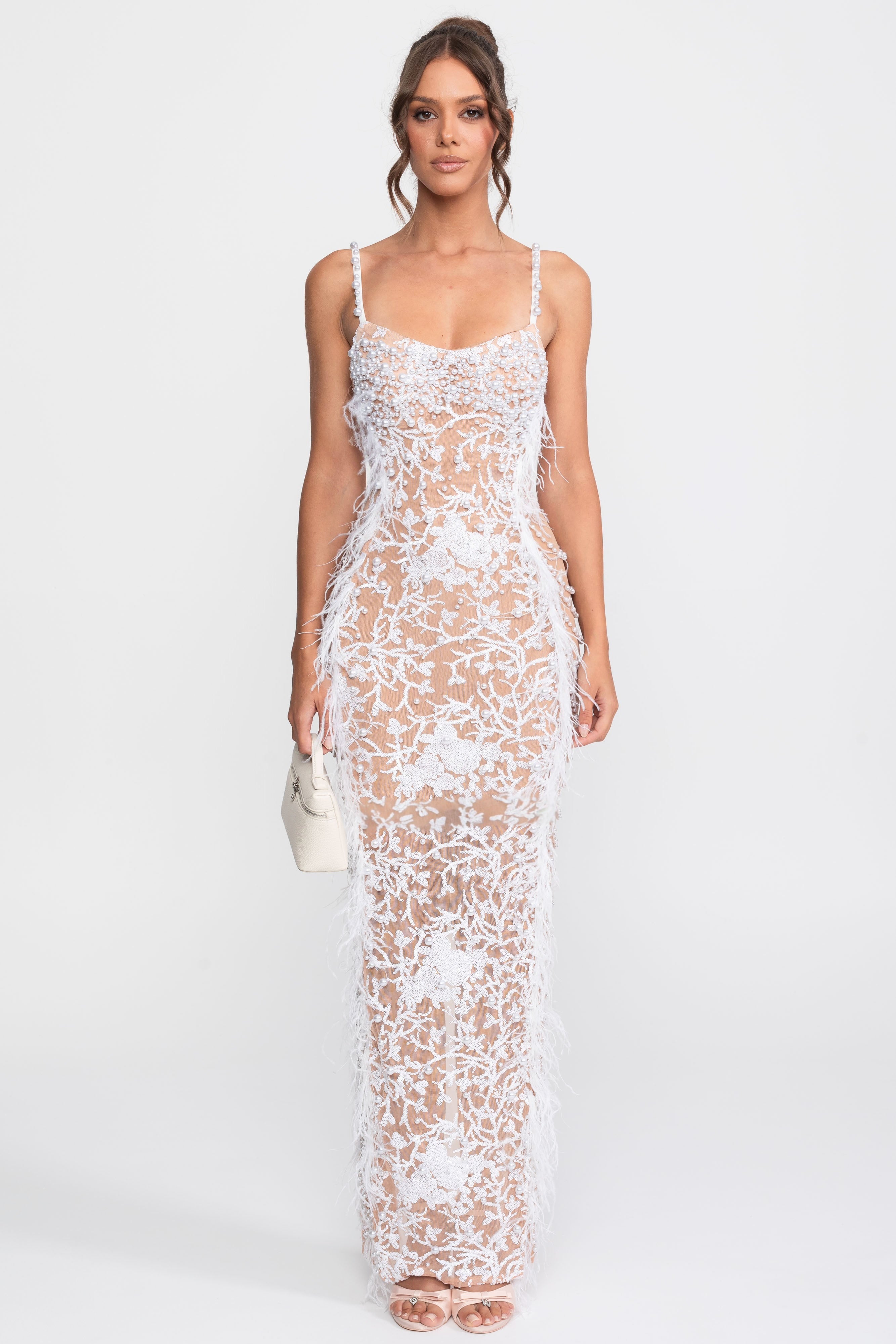 Robe en dentelle ornée de perles avec bordure en plumes et bretelles en perles - Blanc 