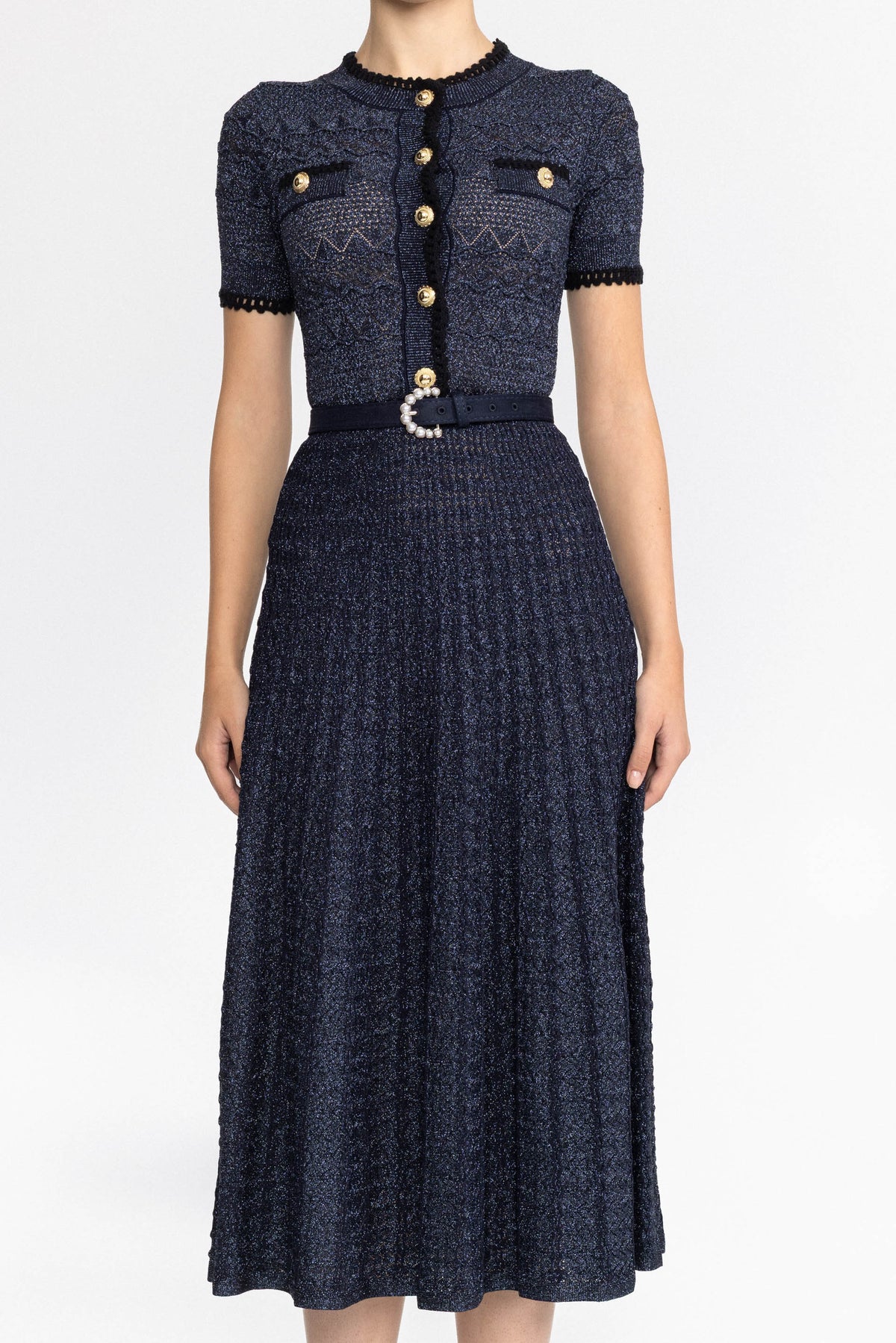 Robe midi ceinturée en maille pointelle métallisée - bleu marine 