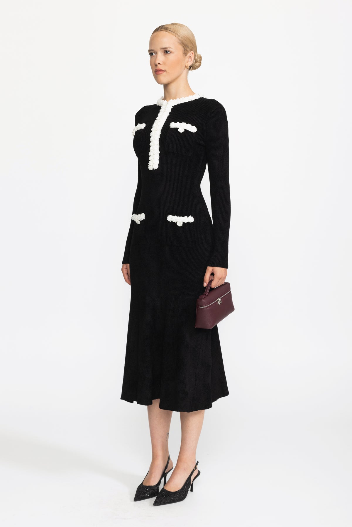 Robe midi en maille chenille avec finition à pompons contrastants - Noir 