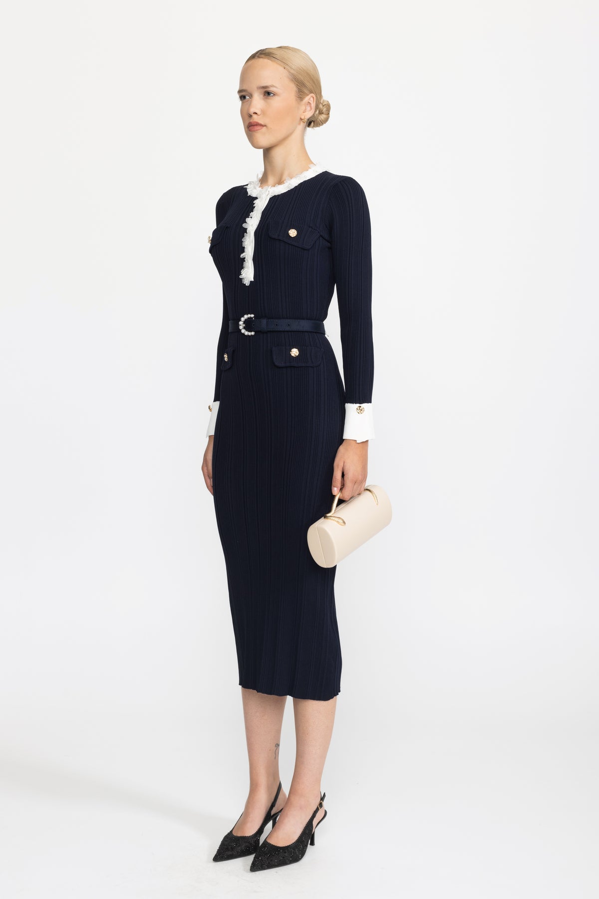 Robe midi ceinturée en maille côtelée avec bordure à volants en organza - Bleu marine 