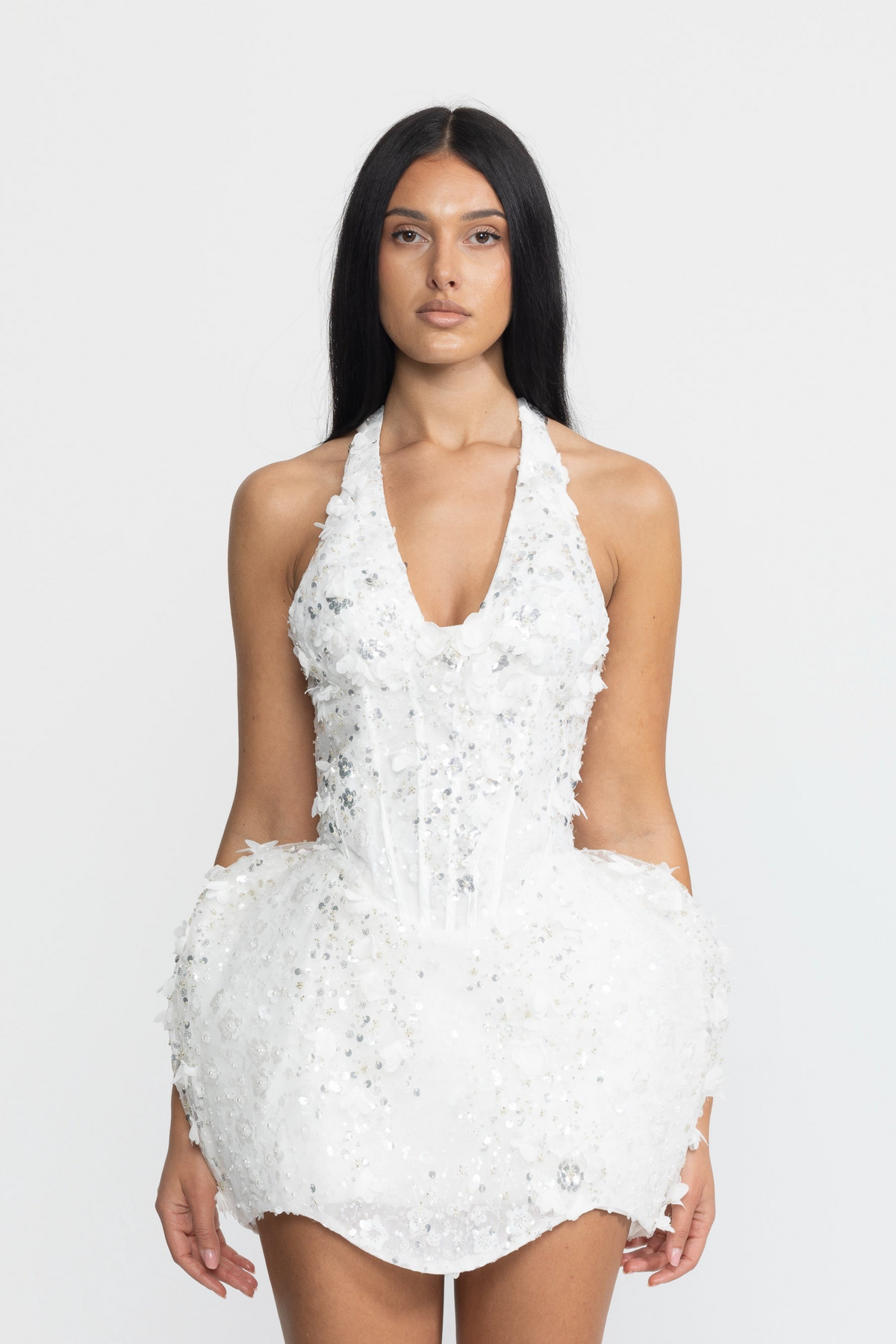 Robe mini boule corset dos-nu fleur en sequins - blanc 