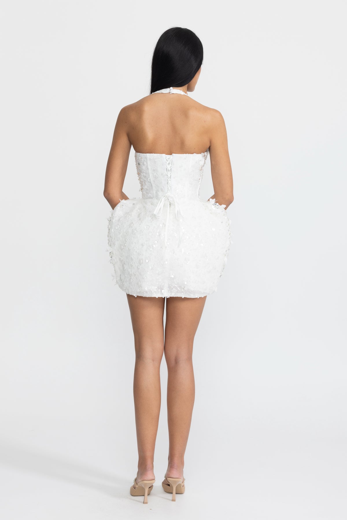 Robe mini boule corset dos-nu fleur en sequins - blanc 