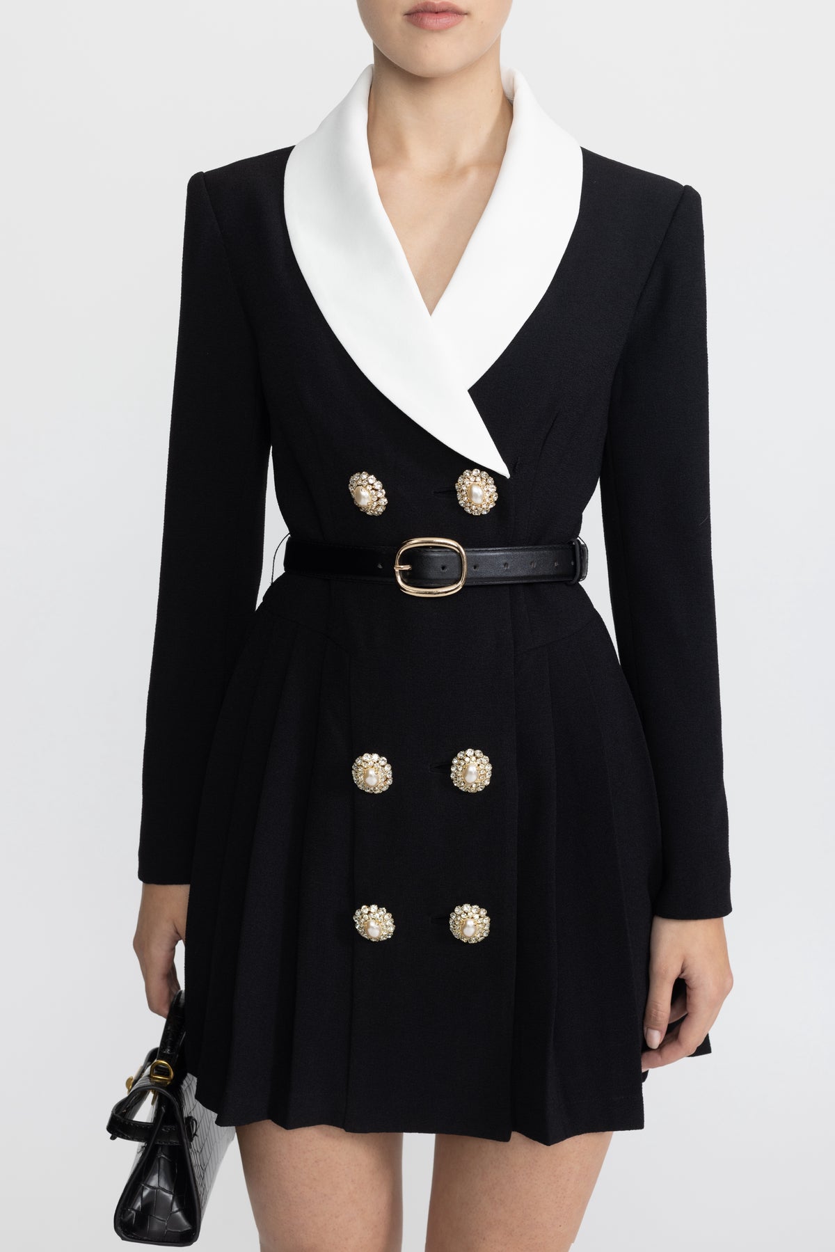 Robe blazer mini plissée ceinturée à revers contrastés - noir 