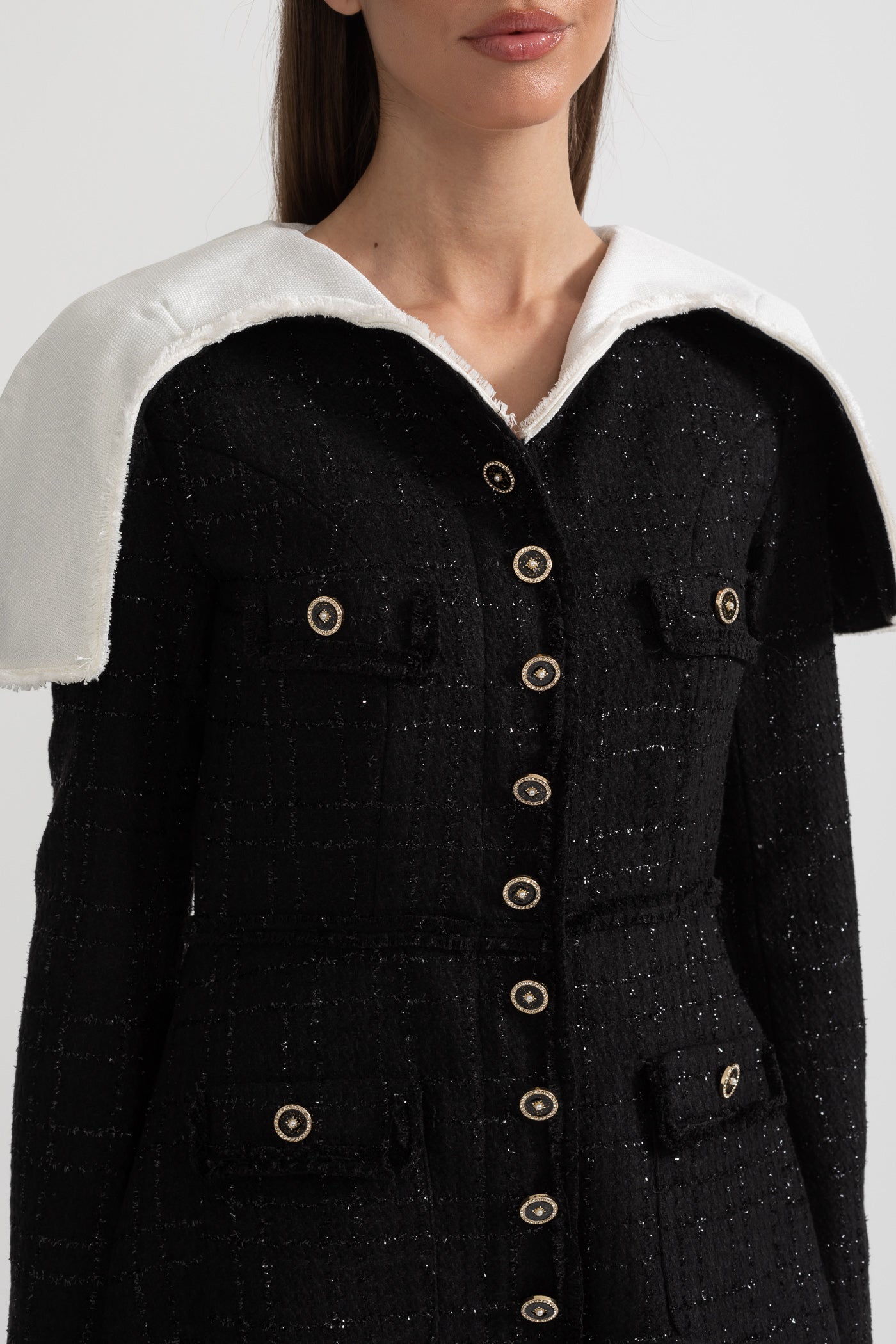 Robe en tweed texturé à manches longues avec grandes pattes d'épaule distinctives - Noir 