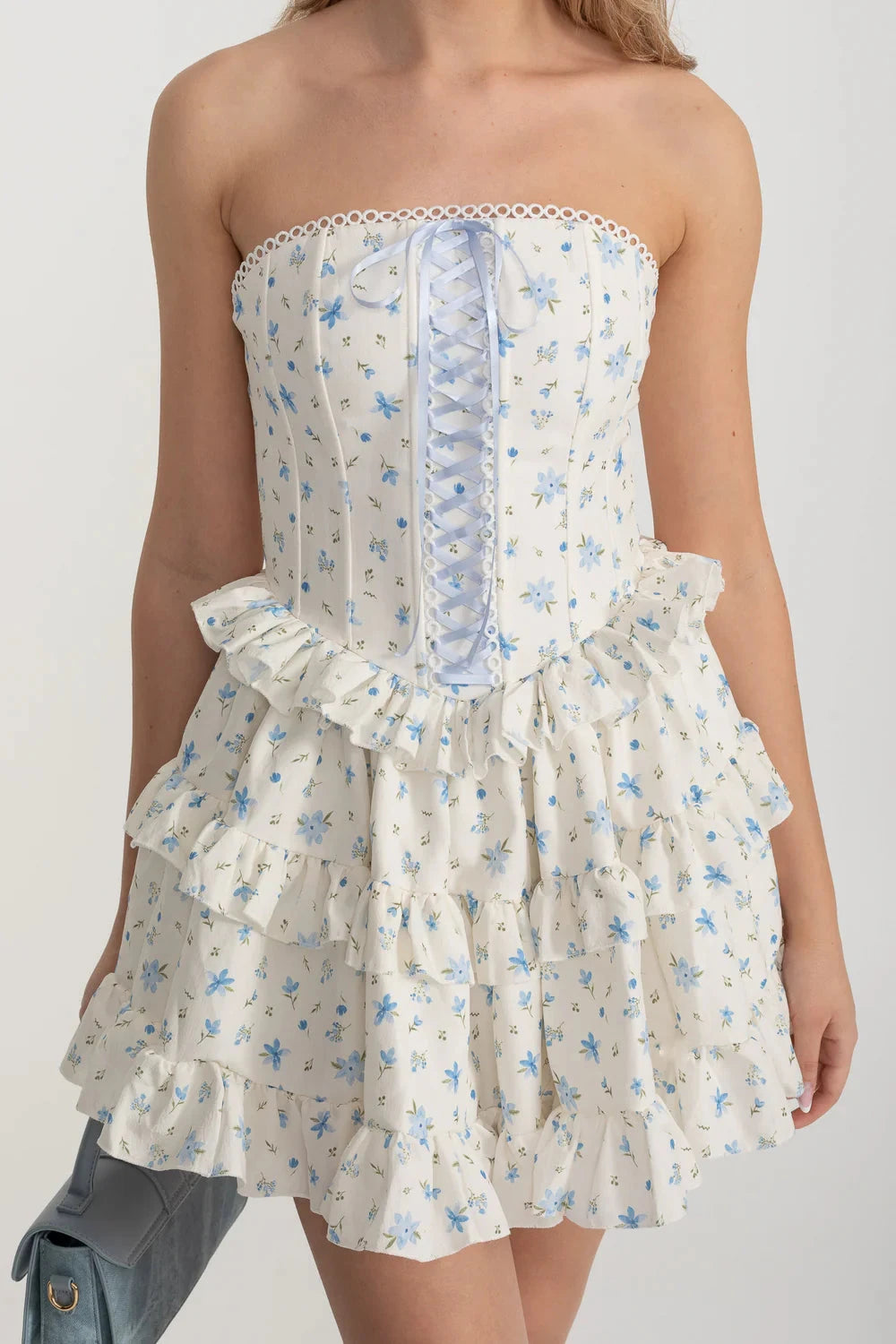 Robe Mini Corset avec Détail de Laçage en Ruban et Jupe Volantée Multi-Couches - Blanc/Bleu 