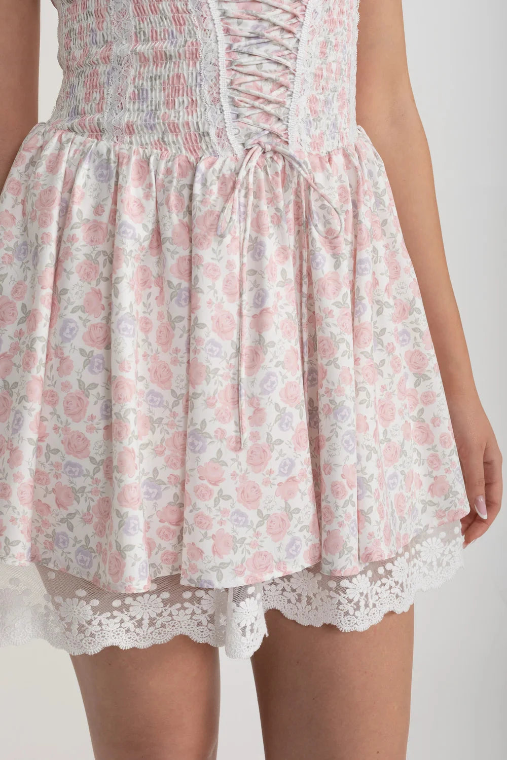 Sleeveless Summer Dress With Pink Floral Pattern And Lace-Up Front Detailing - White