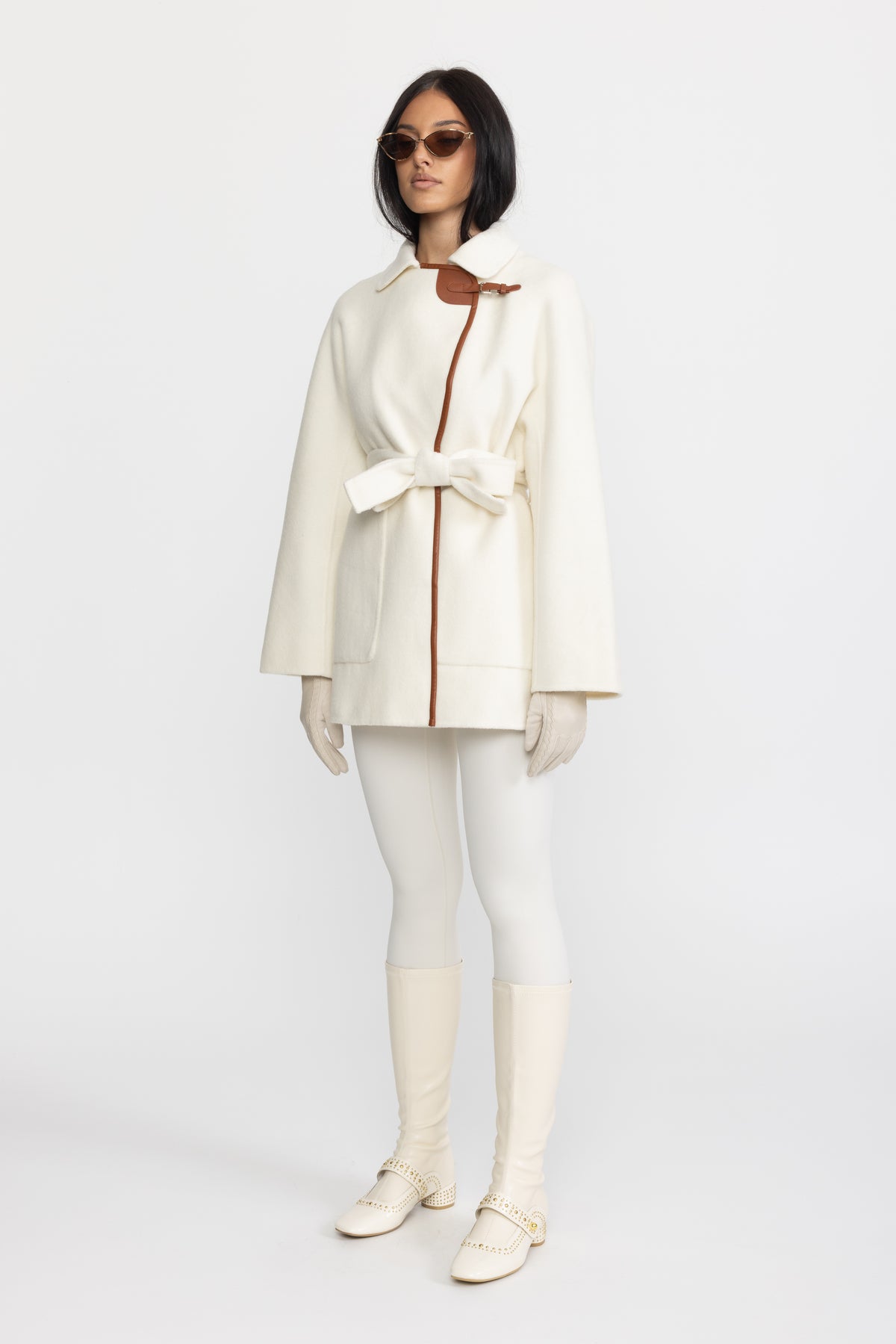 Veste en laine ceinturée à finitions en similicuir - Blanc cassé 