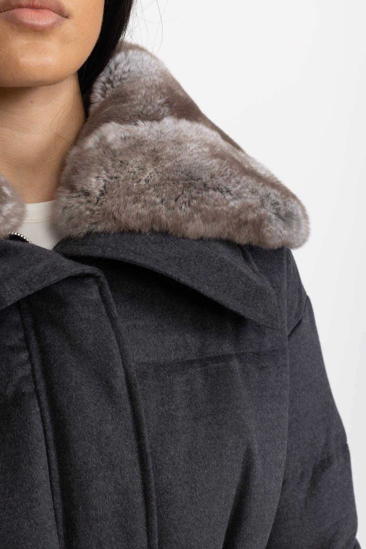 Doudoune en coton-soie avec col en fourrure de lapin Rex - Anthracite 