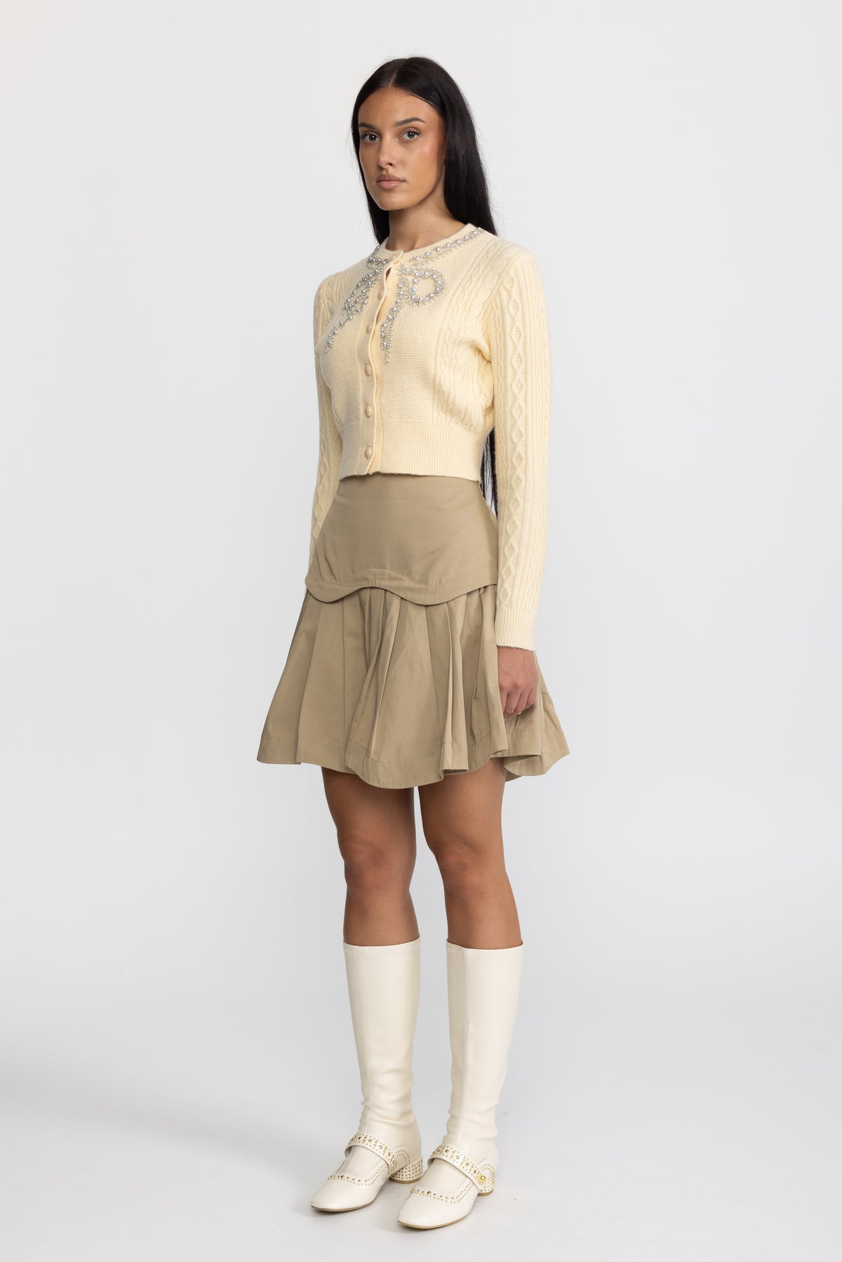 Cardigan en maille torsadée orné d’un nœud perlé - Jaune 