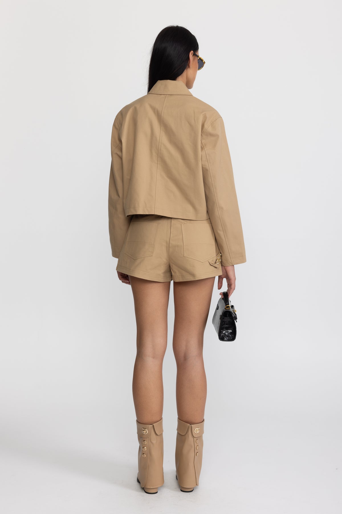 Short en twill taille haute à empiècements cloutés - Kaki 