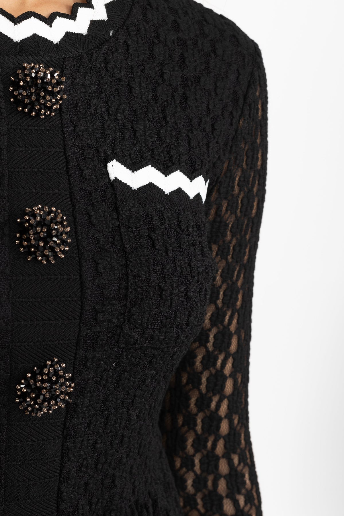 Robe midi en maille crochet à basque avec finitions croquet - noir 