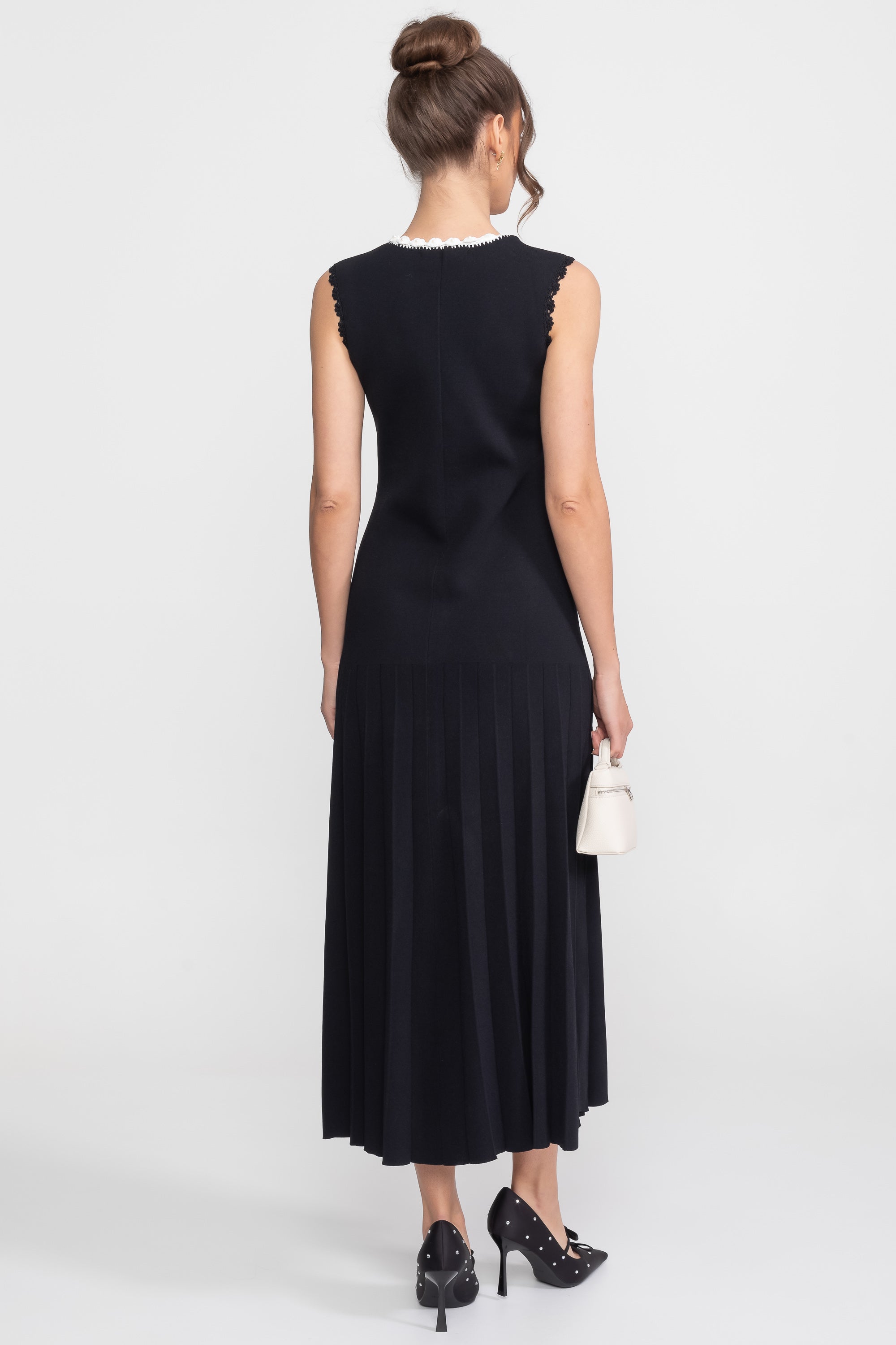Robe midi sans manches avec détails en perles - Noir 