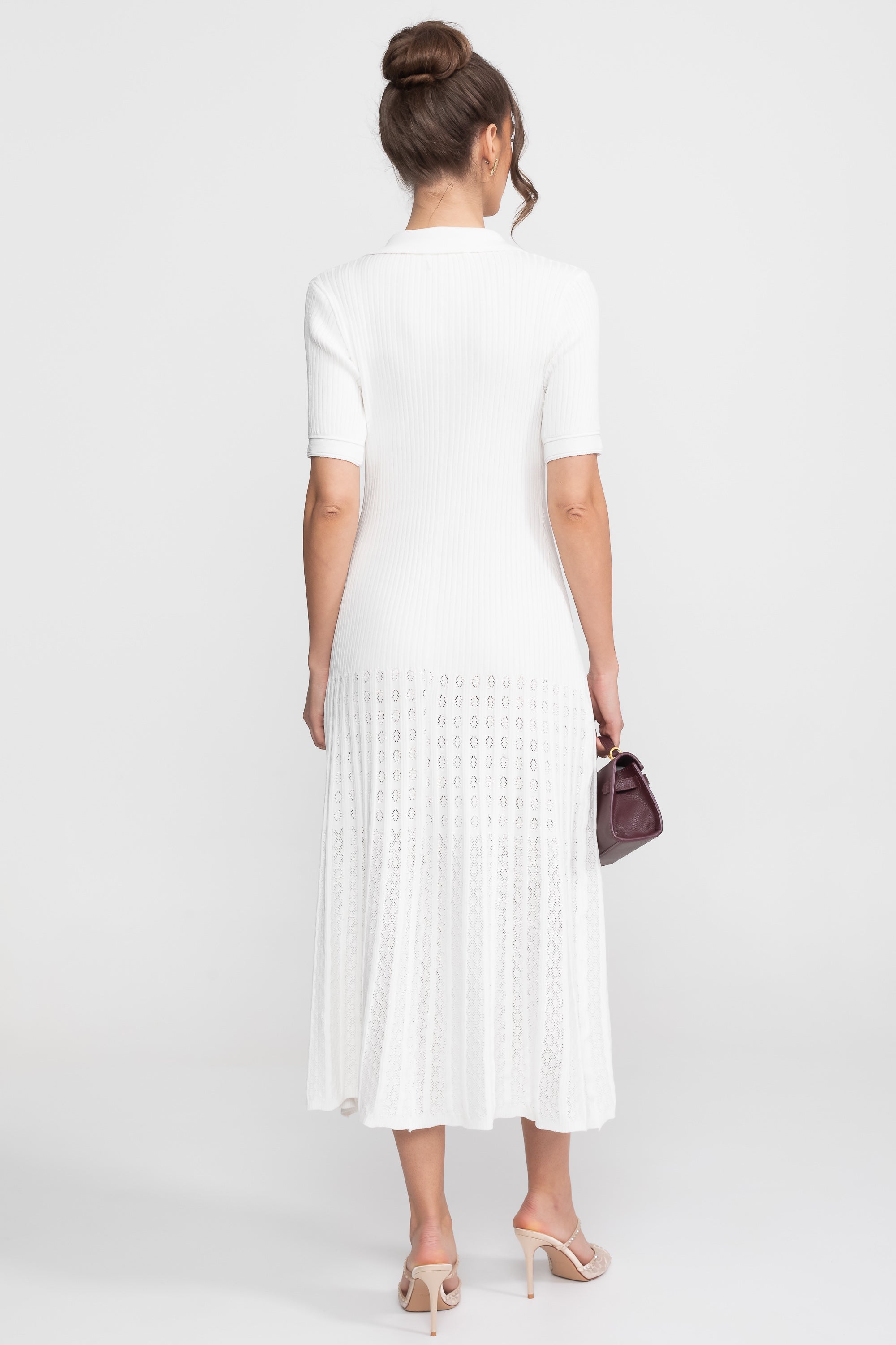Robe midi en maille côtelée avec col Claudine et jupe plissée - Blanc 
