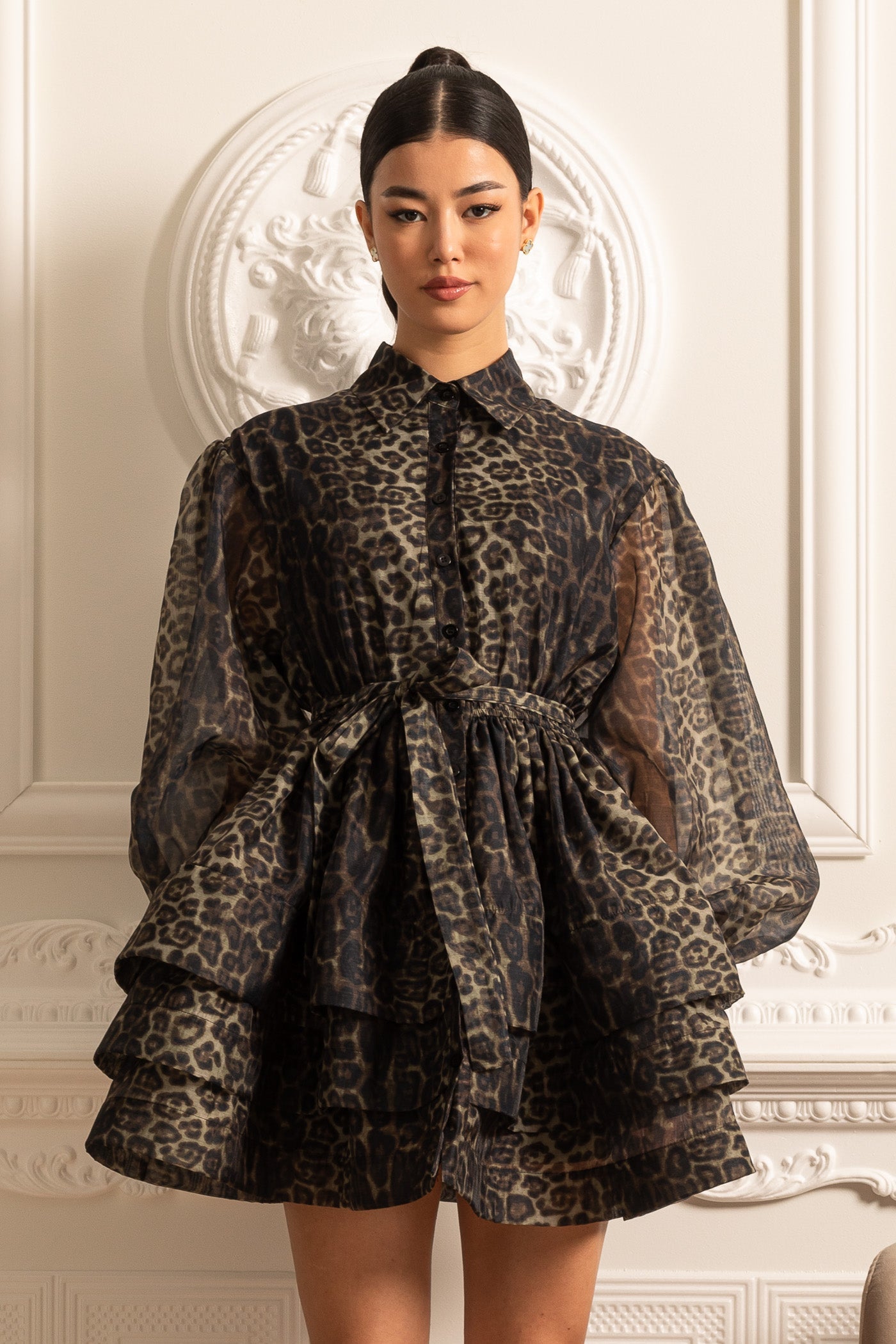 Robe à manches longues à motif léopard avec jupe à volants - Noir 