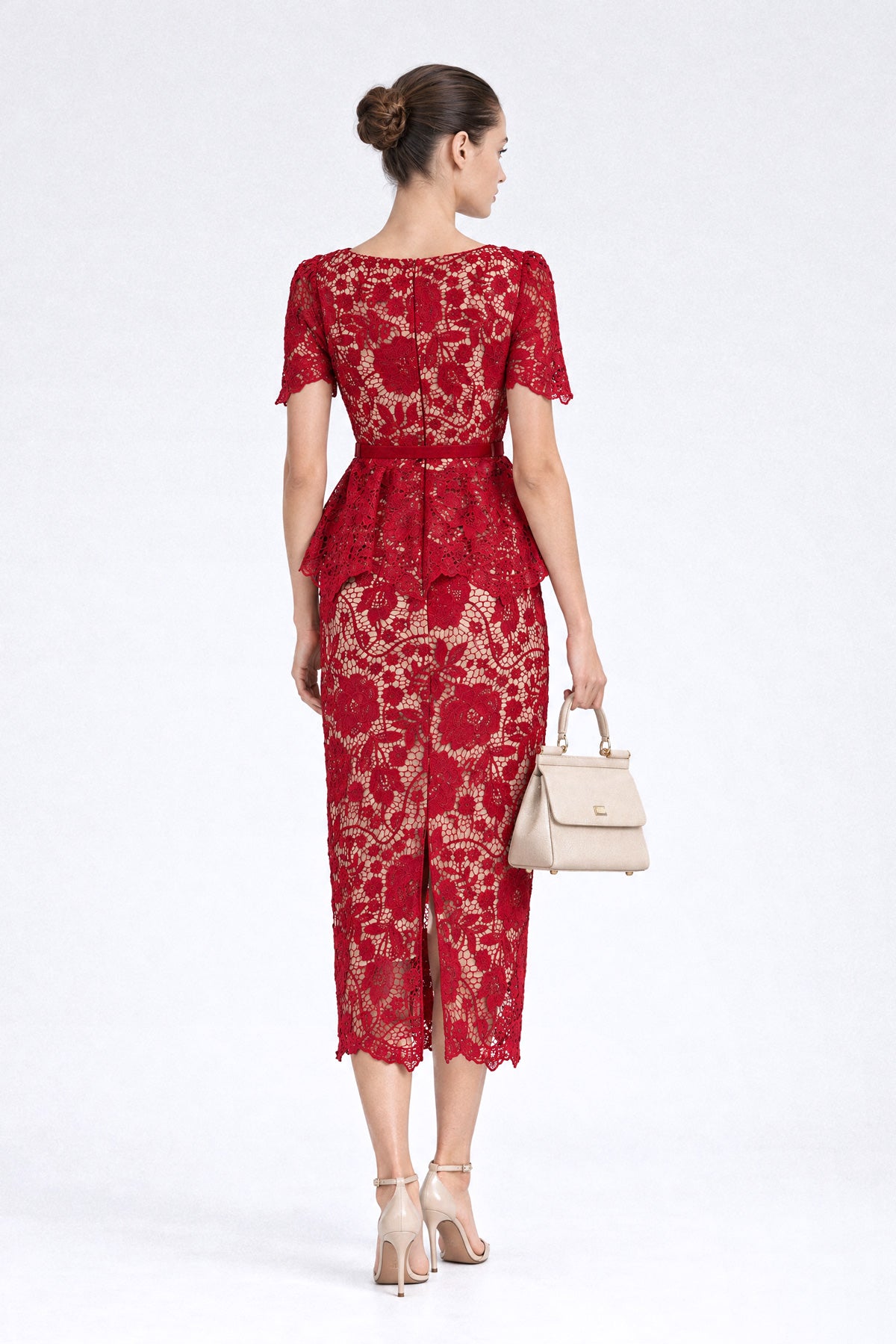 Robe midi peplum en dentelle à boutons cristal - Rouge 