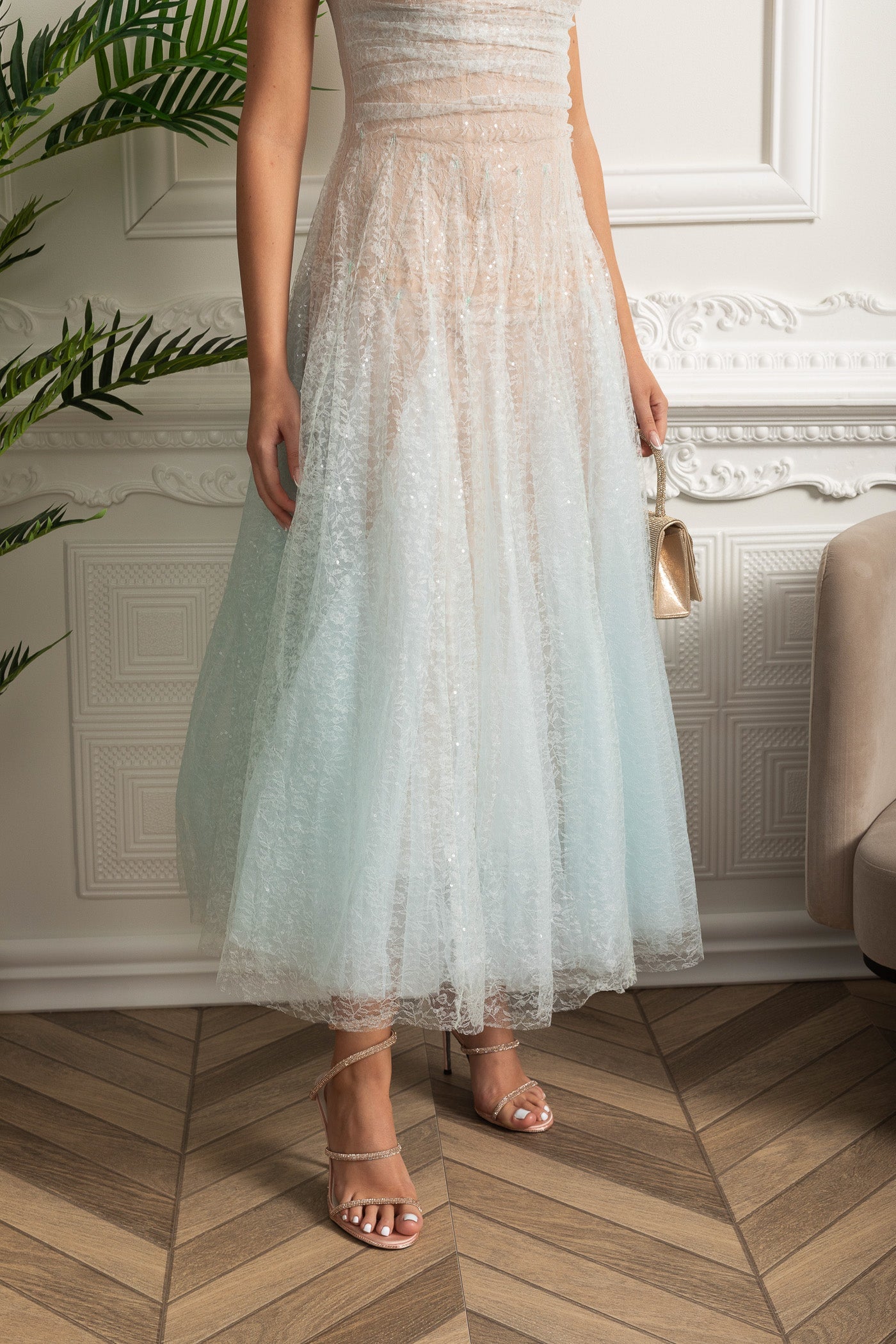 Robe midi bustier ligne A avec superposition texturée scintillante - Dégradé turquoise 