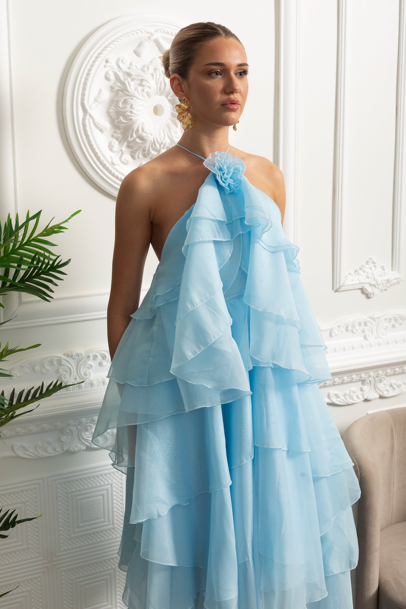 Robe longue à volants à étages avec dos nu - Bleu ciel 