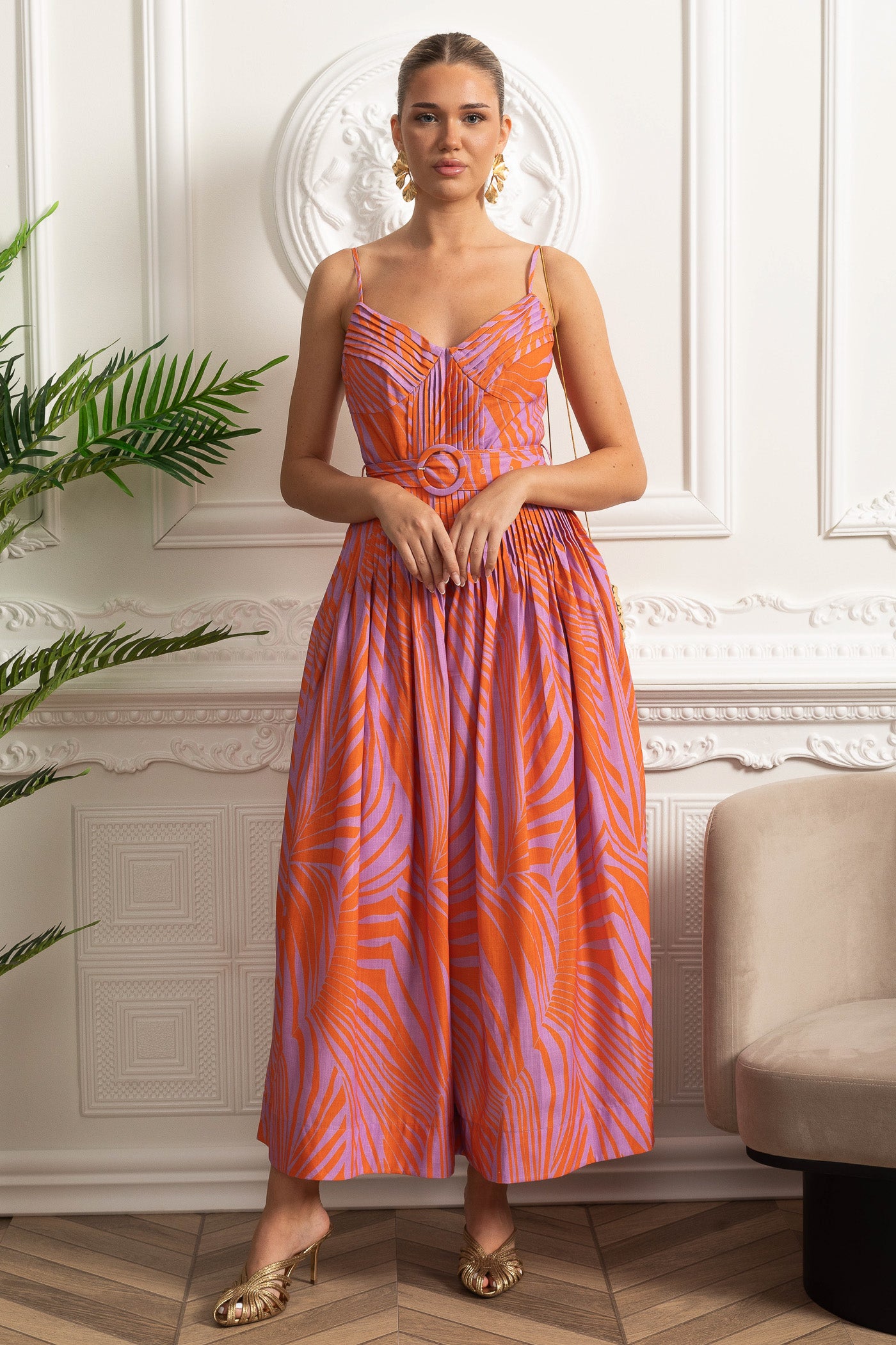 Robe midi plissée à buste ceinturé avec bretelles spaghetti - Rouge 