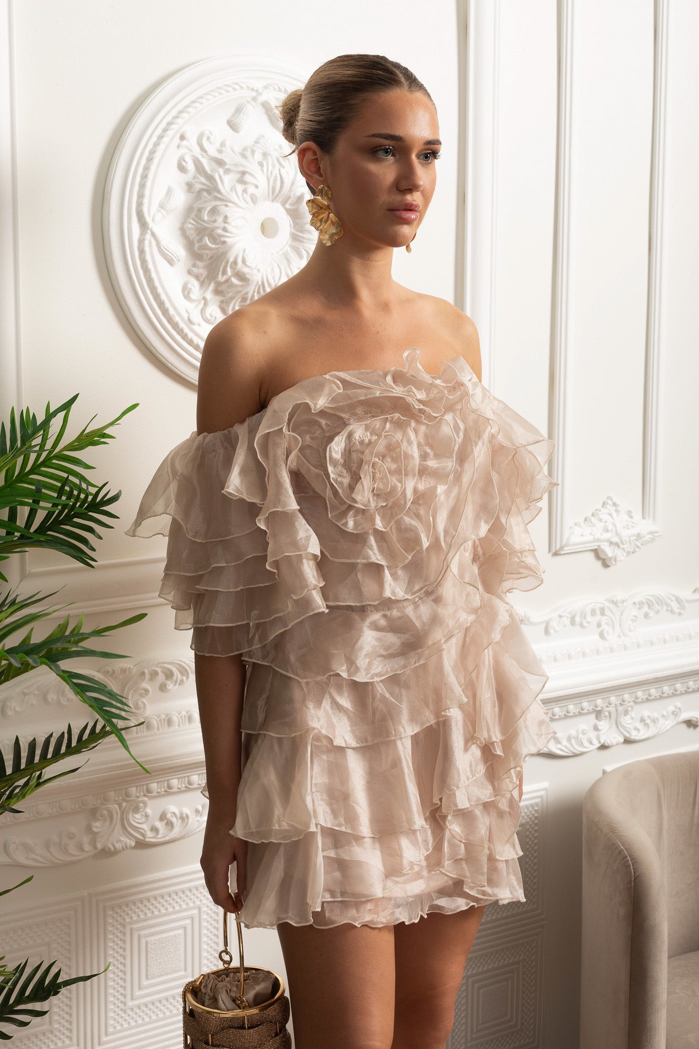 Robe Mini en Organza Épaule Dénudée avec Détail Rosace Froncée - Ivoire 