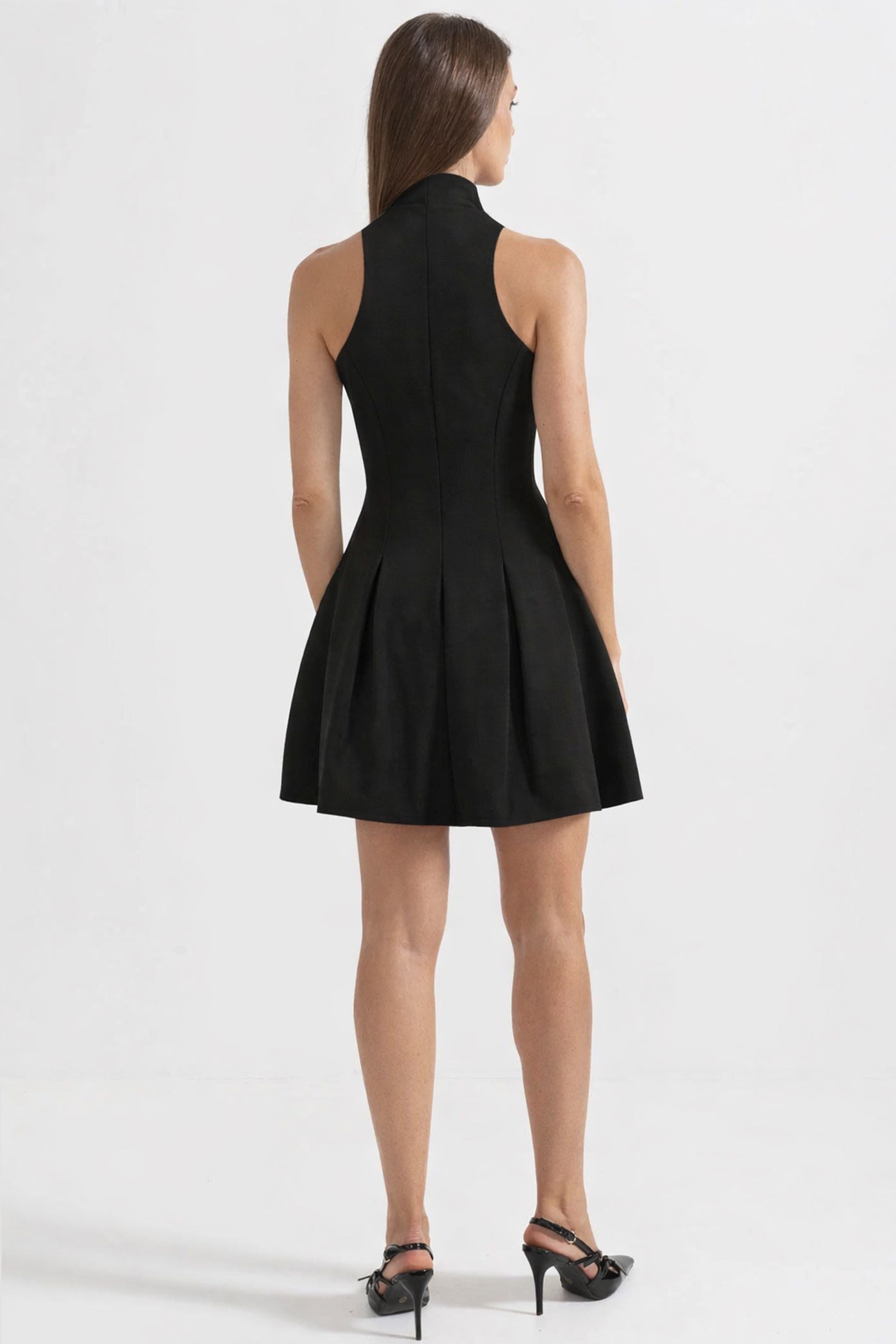 Robe Mini Sans Manches Avec Fermeture Éclair Dorée Sur Le Devant - Noir 