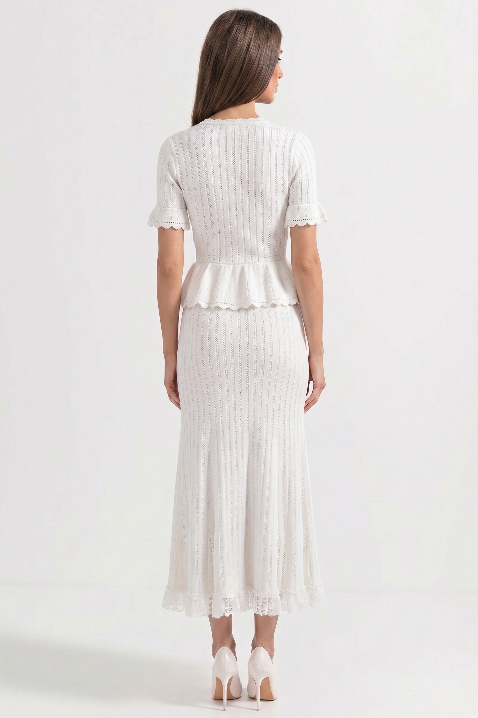 Robe longue peplum en maille à col Claudine avec ourlet en dentelle - Blanc 