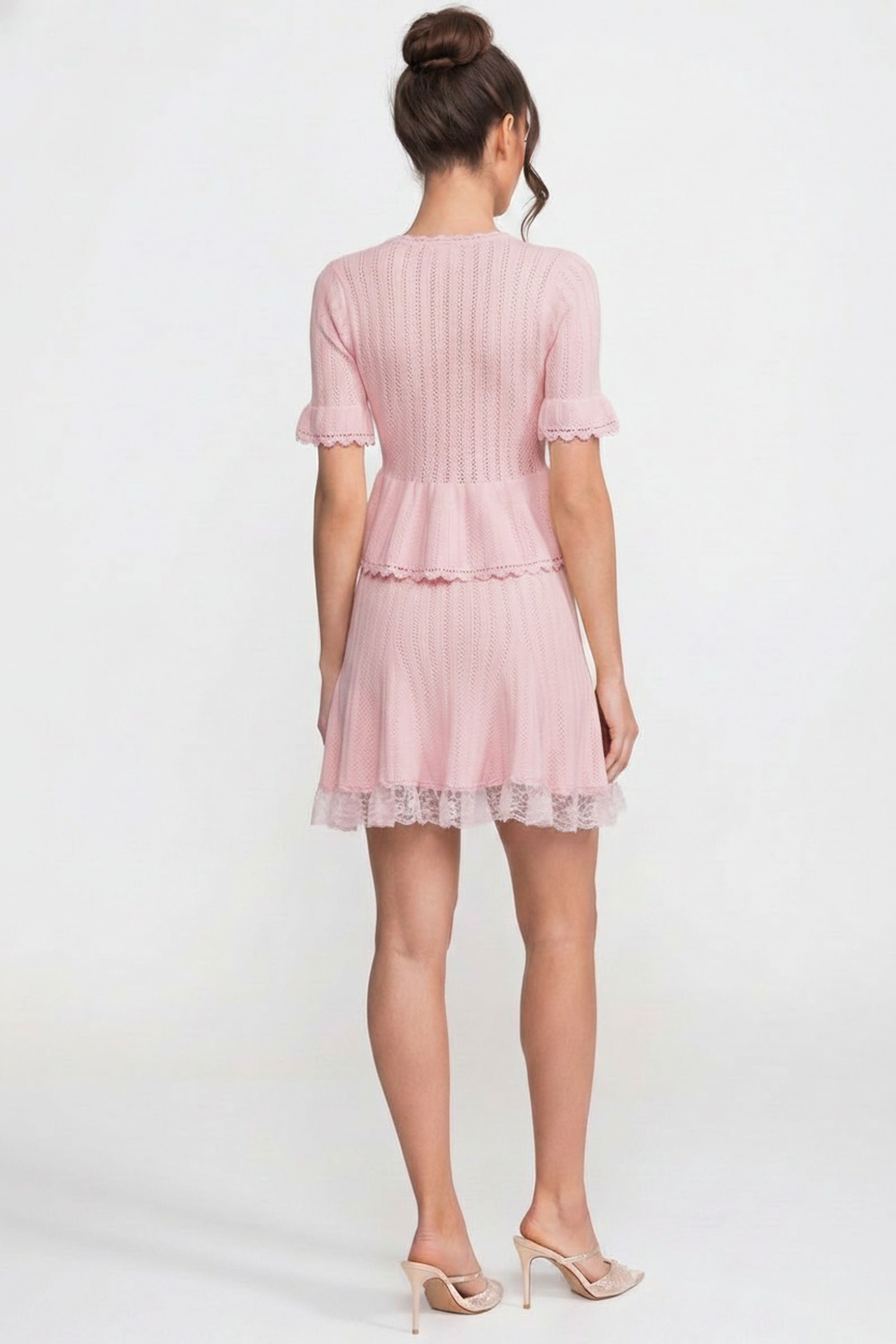 Robe mini en maille à peplum avec col Claudine et ourlet en dentelle - Rose 
