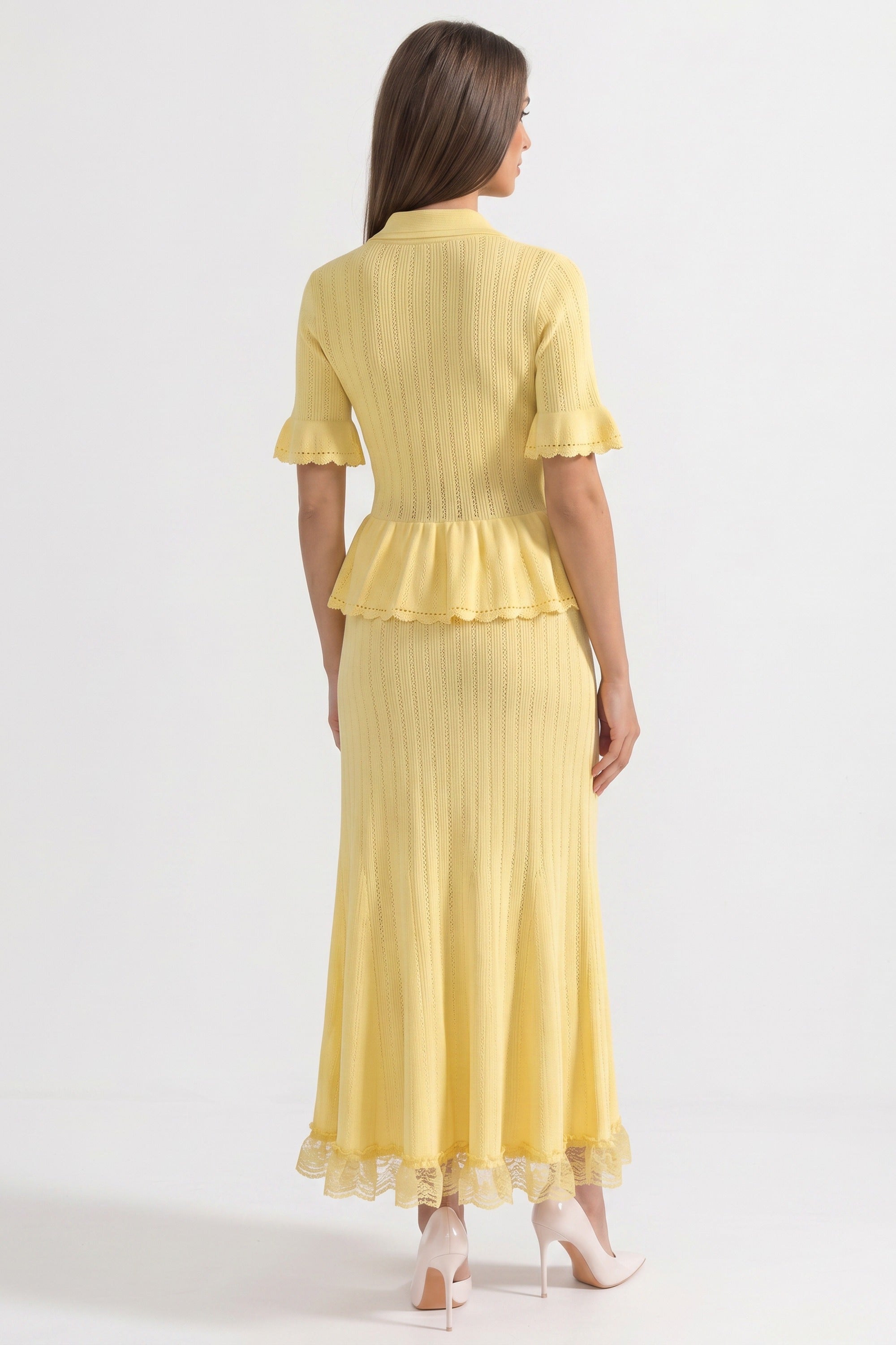 Robe maxi péplum en maille avec col Peter Pan et ourlet en dentelle - Jaune 