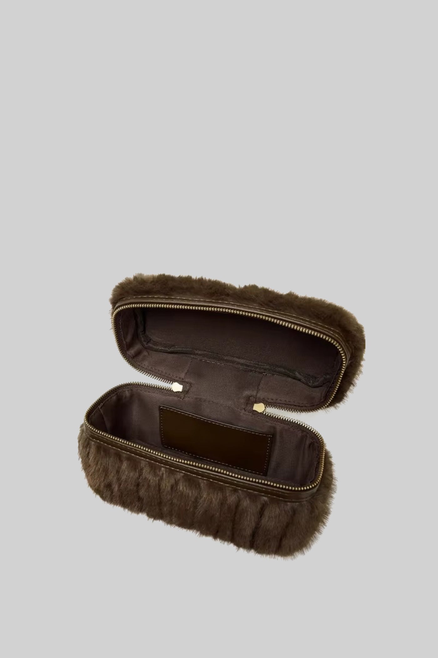 Sac à poignée supérieure en fausse fourrure avec chaîne décorative – Marron 